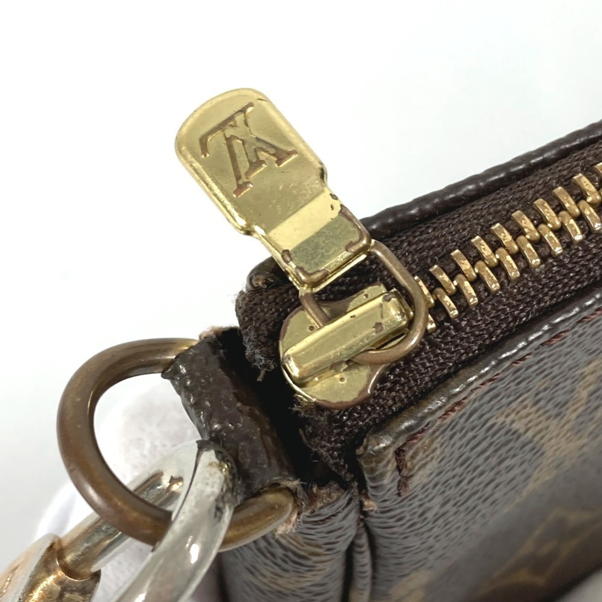 Louis Vuitton Brown Monogram Monogram Pochette Pouch Shoulder Bag (Pre-Owned)