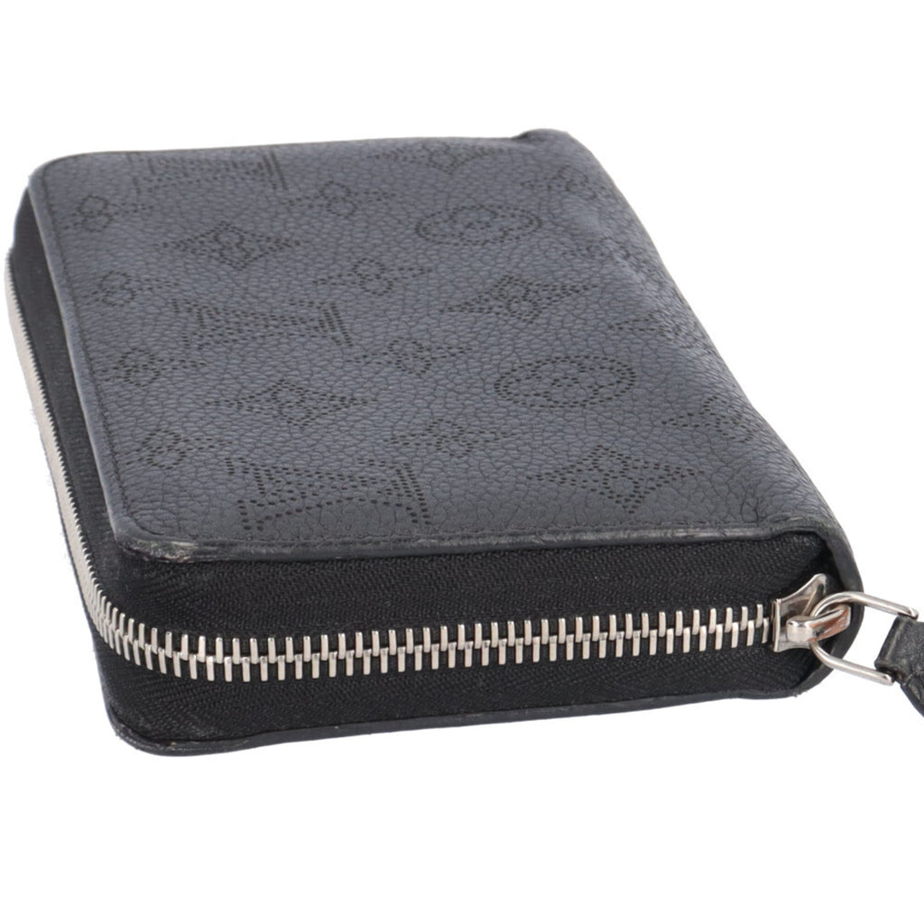 Louis Vuitton Black Mahina Leather Long Wallet (Bi-Fold) (Pre-Owned)
