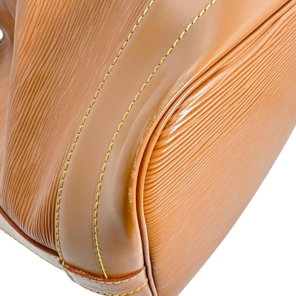 Louis Vuitton Brown Epi Leather Shoulder Bag (Pre-Owned)