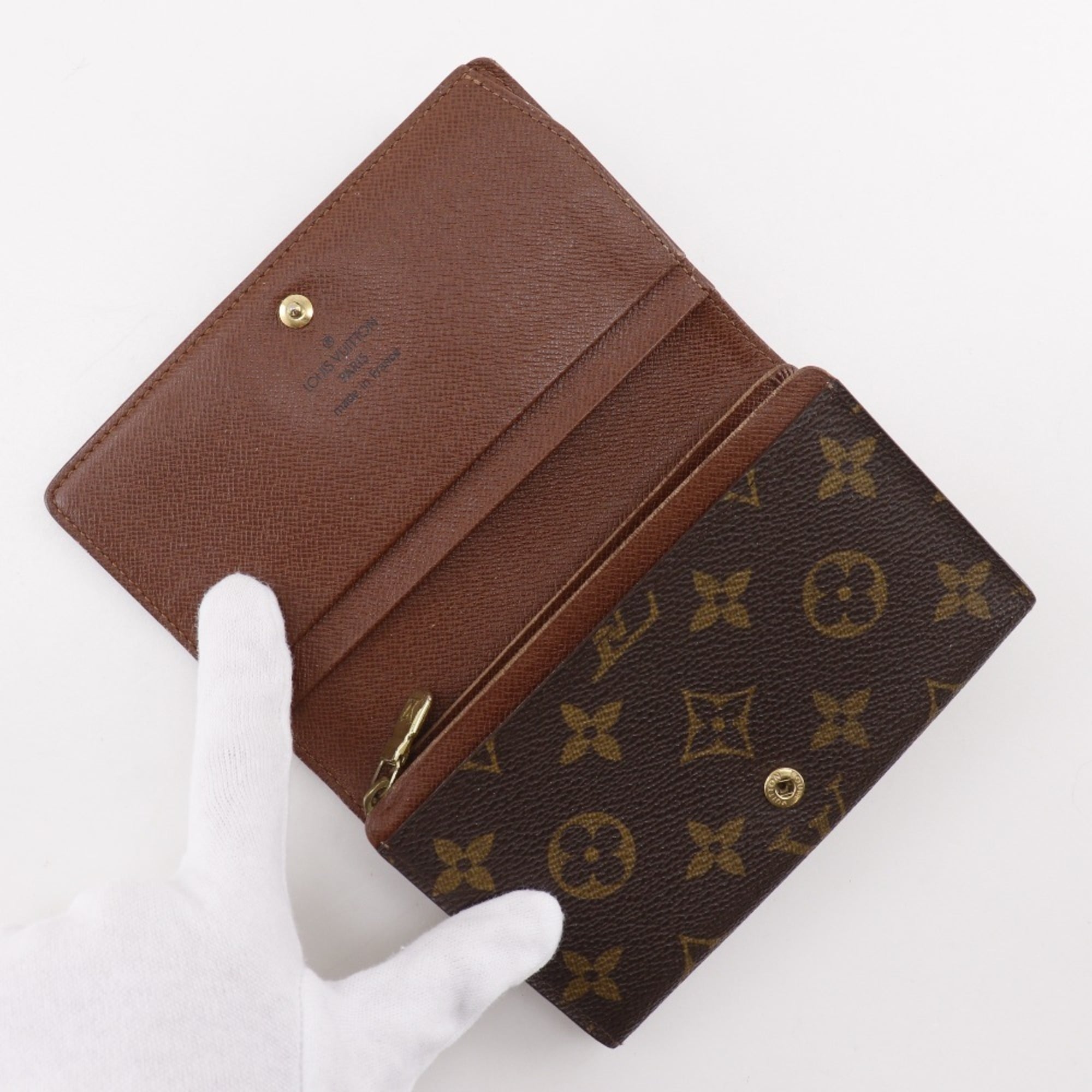 Louis Vuitton Brown Monogram Canvas Wallet (Bi-Fold) (Pre-Owned)
