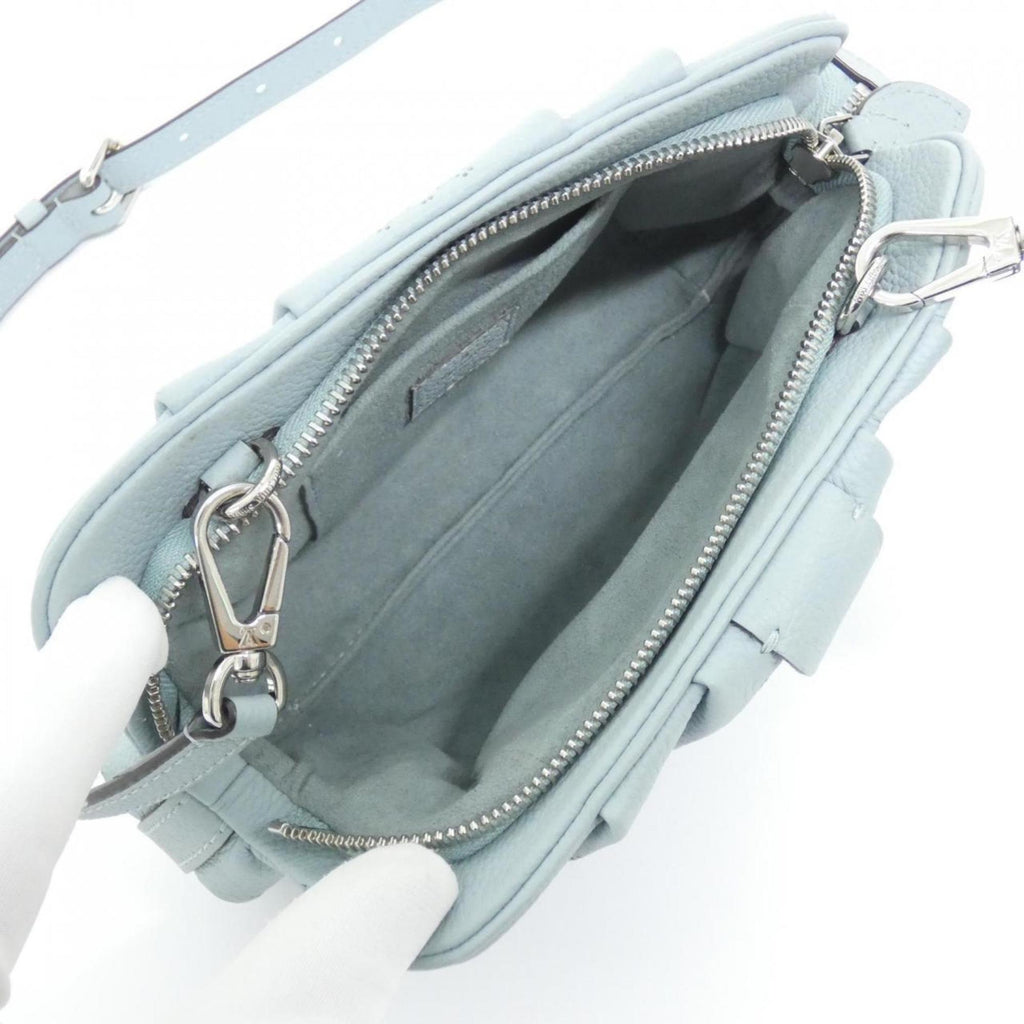 Louis Vuitton Silver Leather Shoulder Bag (Pre-Owned)