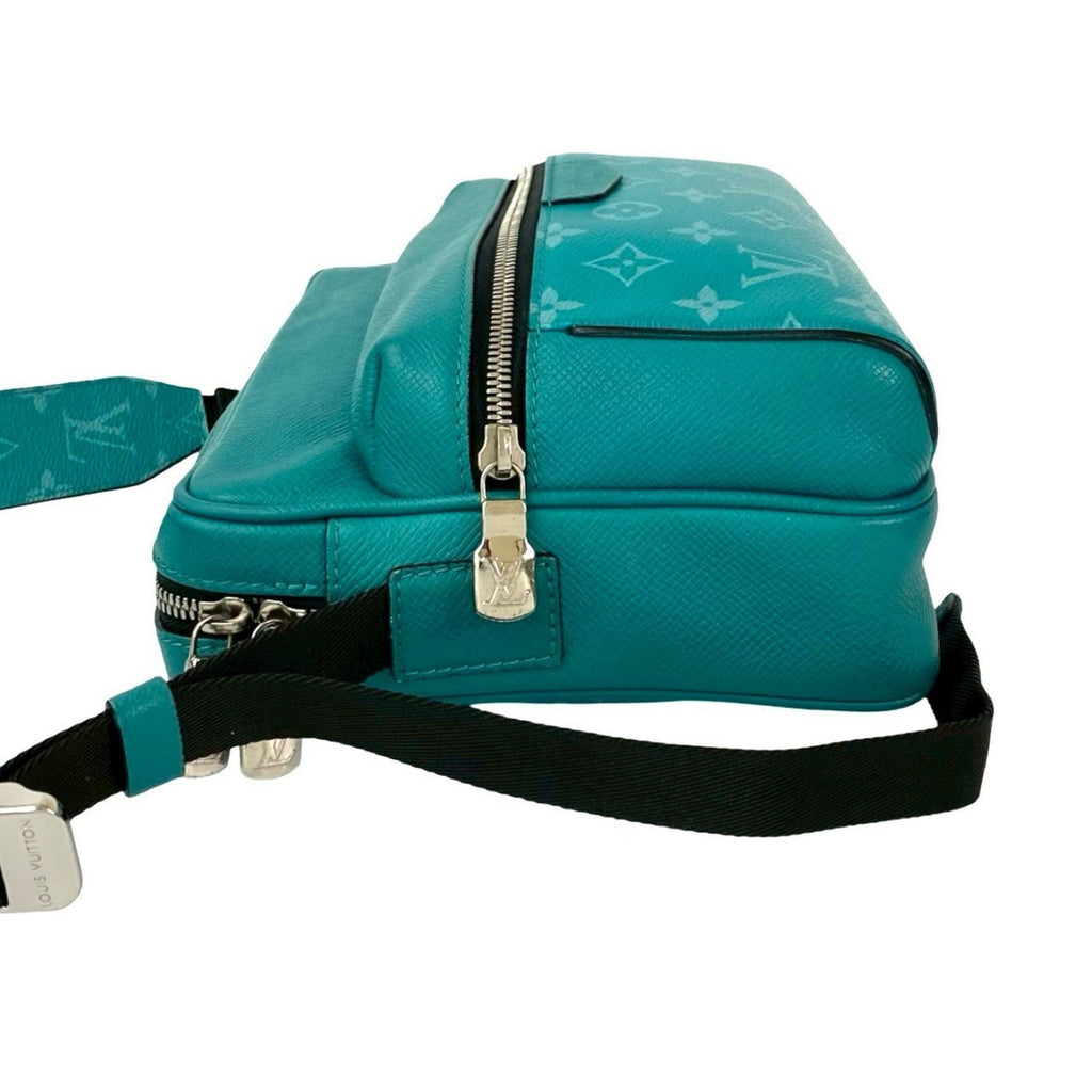 Louis Vuitton Green Leather Shoulder Bag (Pre-Owned)