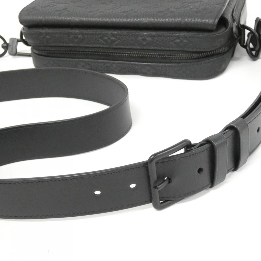 Louis Vuitton Black Leather Shoulder Bag (Pre-Owned)