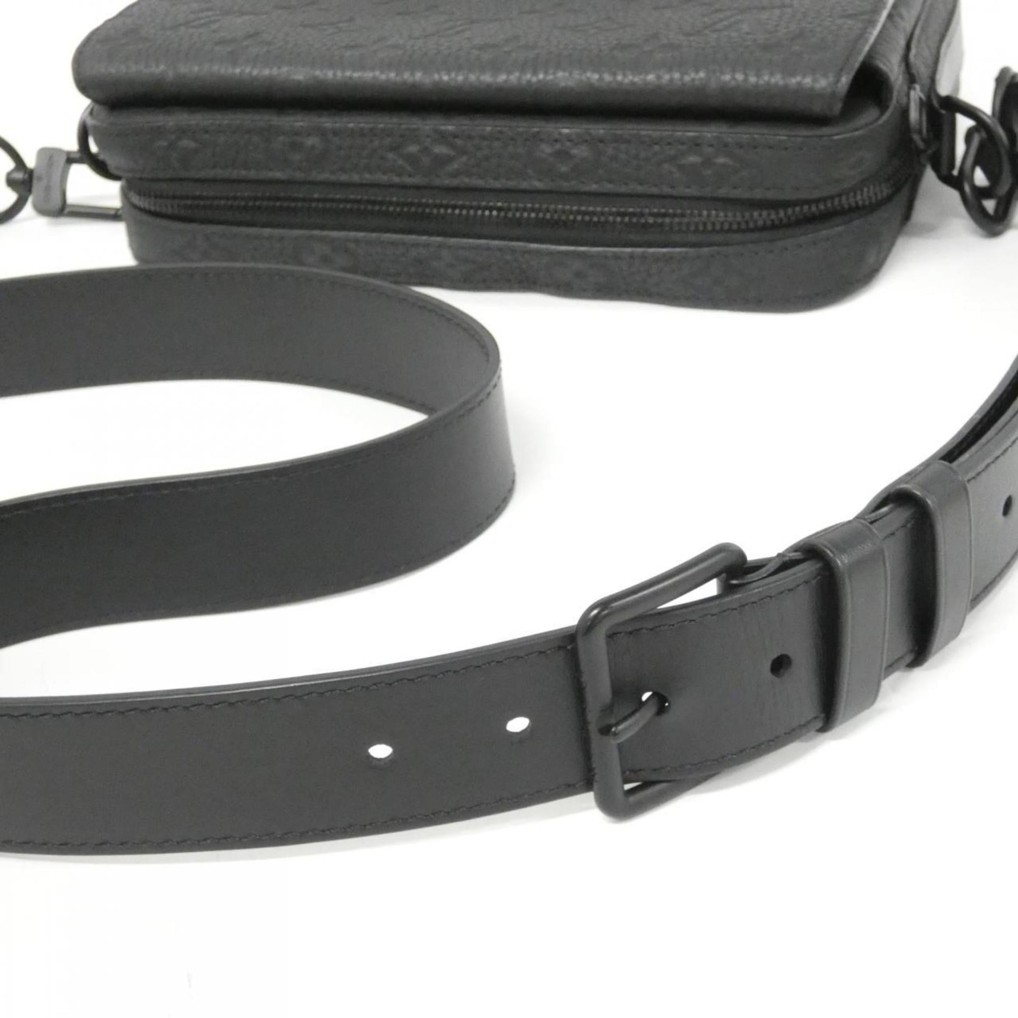 Louis Vuitton Black Leather Shoulder Bag (Pre-Owned)