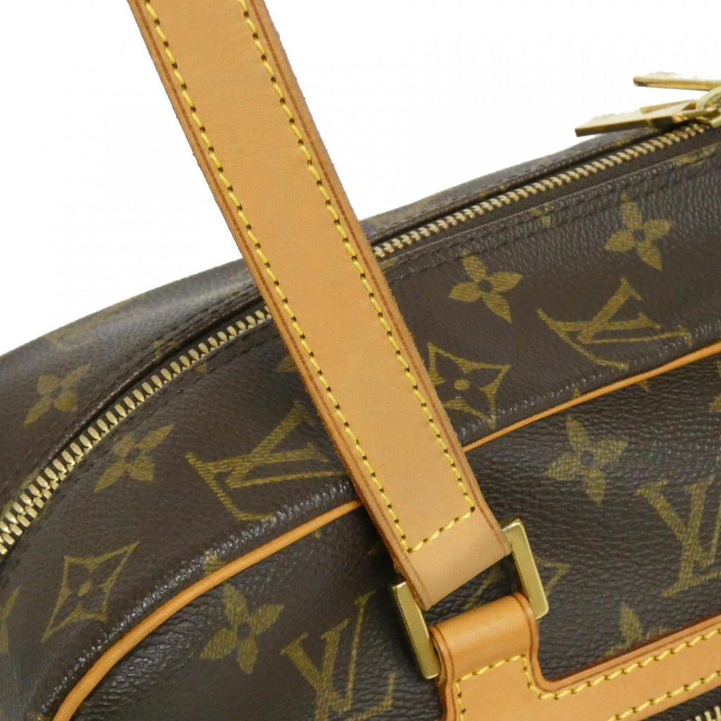 Louis Vuitton Marron Coated Canvas Shoulder Bag (Pre-Owned)