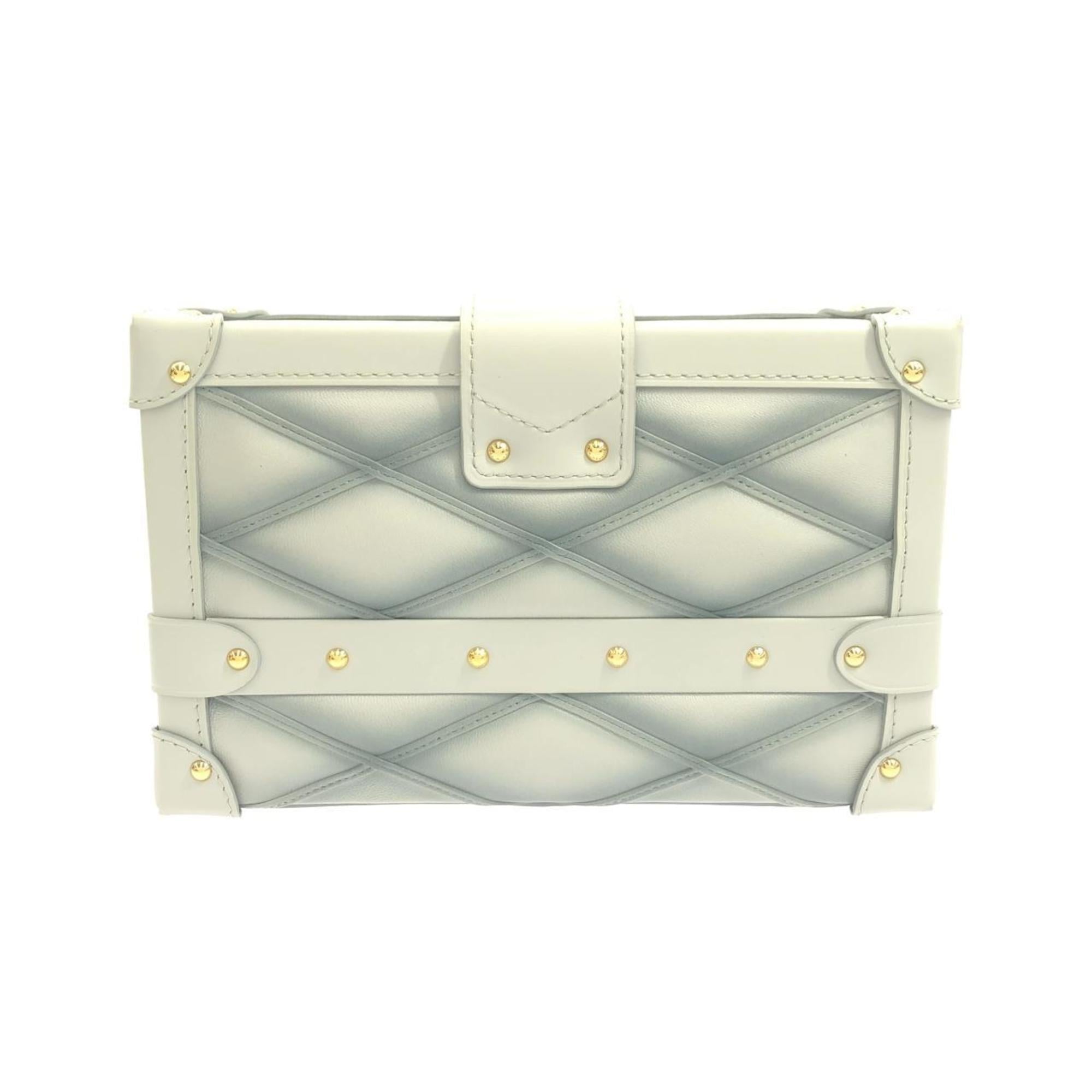 Louis Vuitton Gold Leather Shoulder Bag (Pre-Owned)
