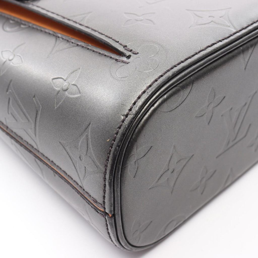 Louis Vuitton Black Leather Shoulder Bag (Pre-Owned)