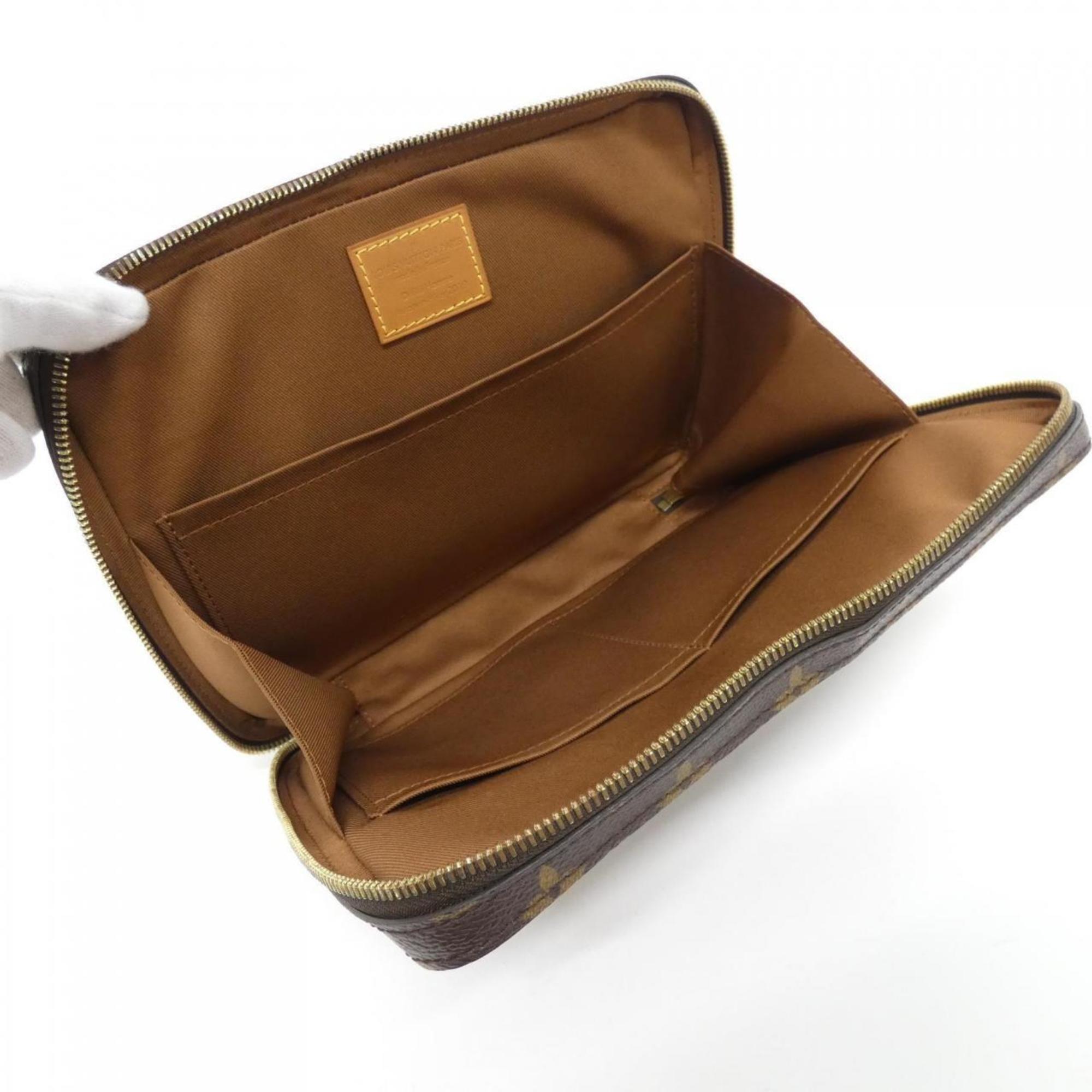 Louis Vuitton Marron Coated Canvas Shoulder Bag (Pre-Owned)