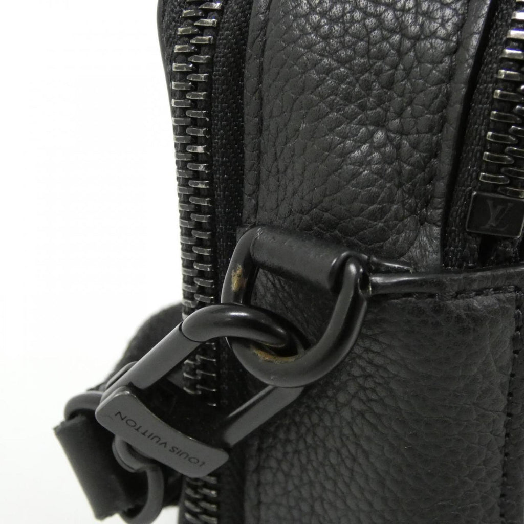 Louis Vuitton Black Leather Shoulder Bag (Pre-Owned)