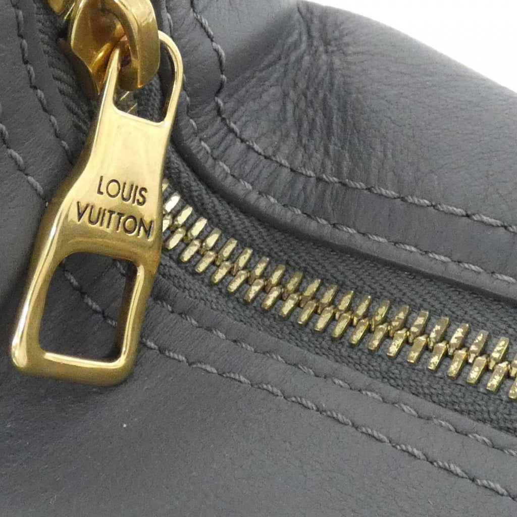 Louis Vuitton Matte Gold Leather Shoulder Bag (Pre-Owned)