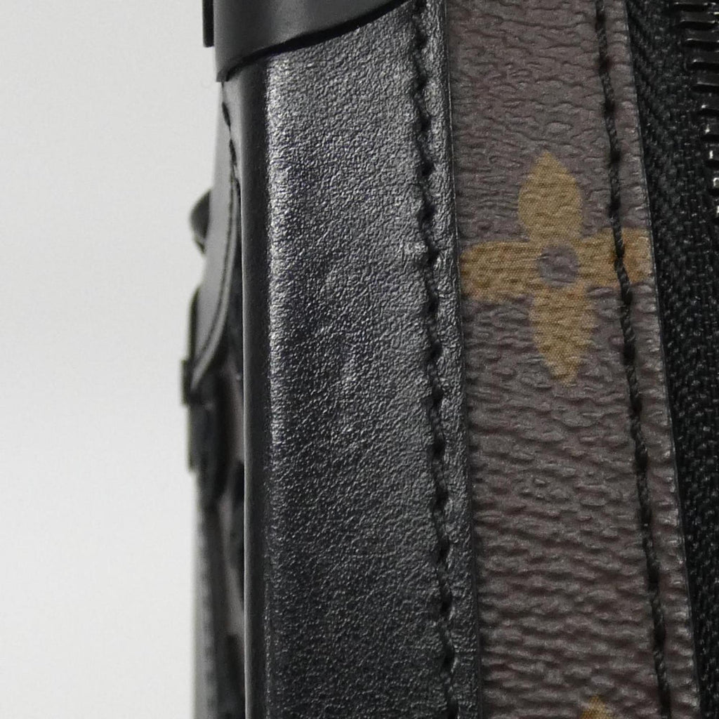 Louis Vuitton Black Dark Brown Marron Coated Canvas Shoulder Bag (Pre-Owned)