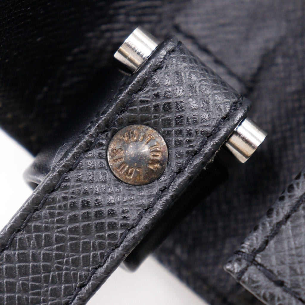 Louis Vuitton Taiga Ardoise Black Taiga Leather Pochette (Pre-Owned)