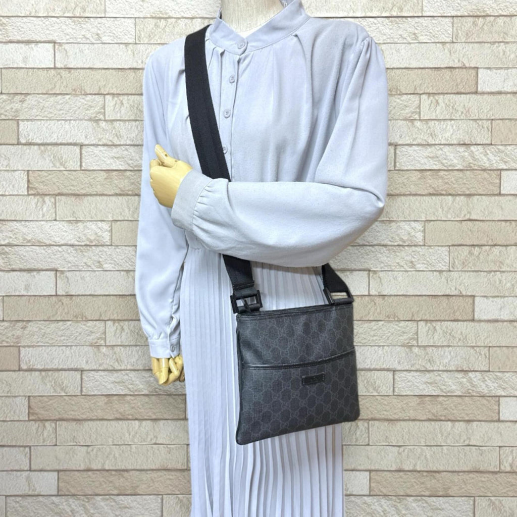 Flat Messenger Bag GG Coated Canvas Small