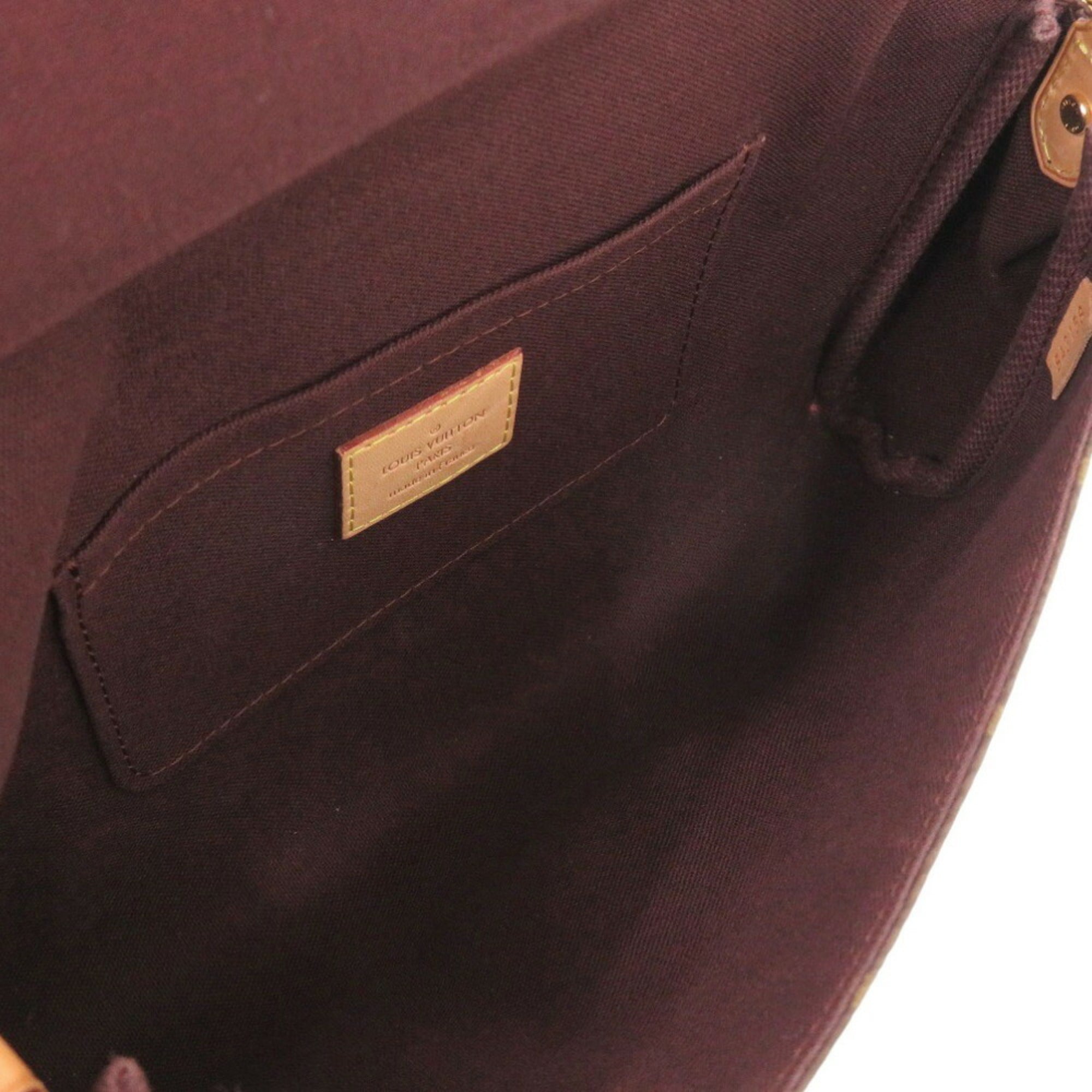 Louis Vuitton Brown Monogram Monogram Shoulder Bag (Pre-Owned)