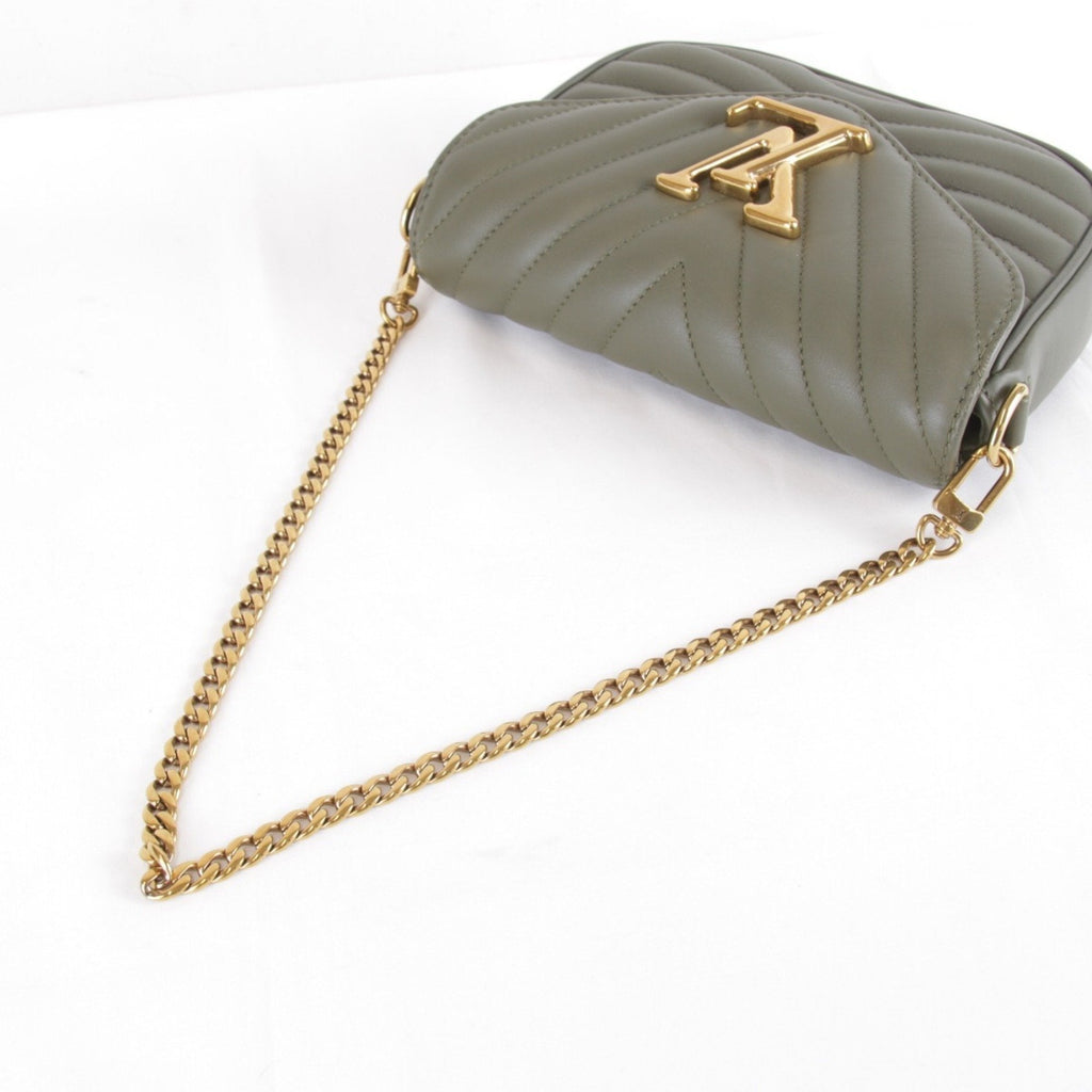 Louis Vuitton Khaki Leather Shoulder Bag (Pre-Owned)
