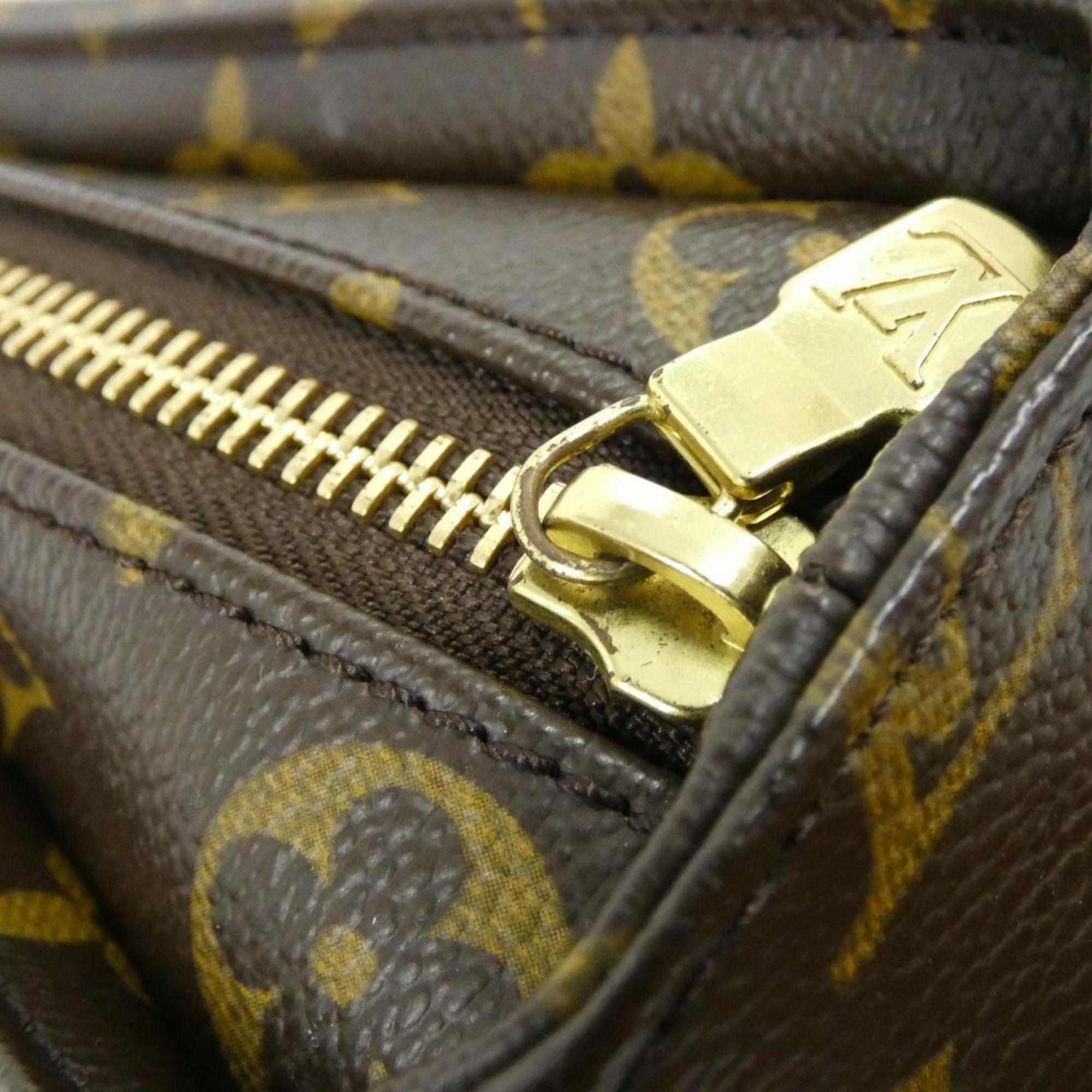 Louis Vuitton Marron Coated Canvas Shoulder Bag (Pre-Owned)