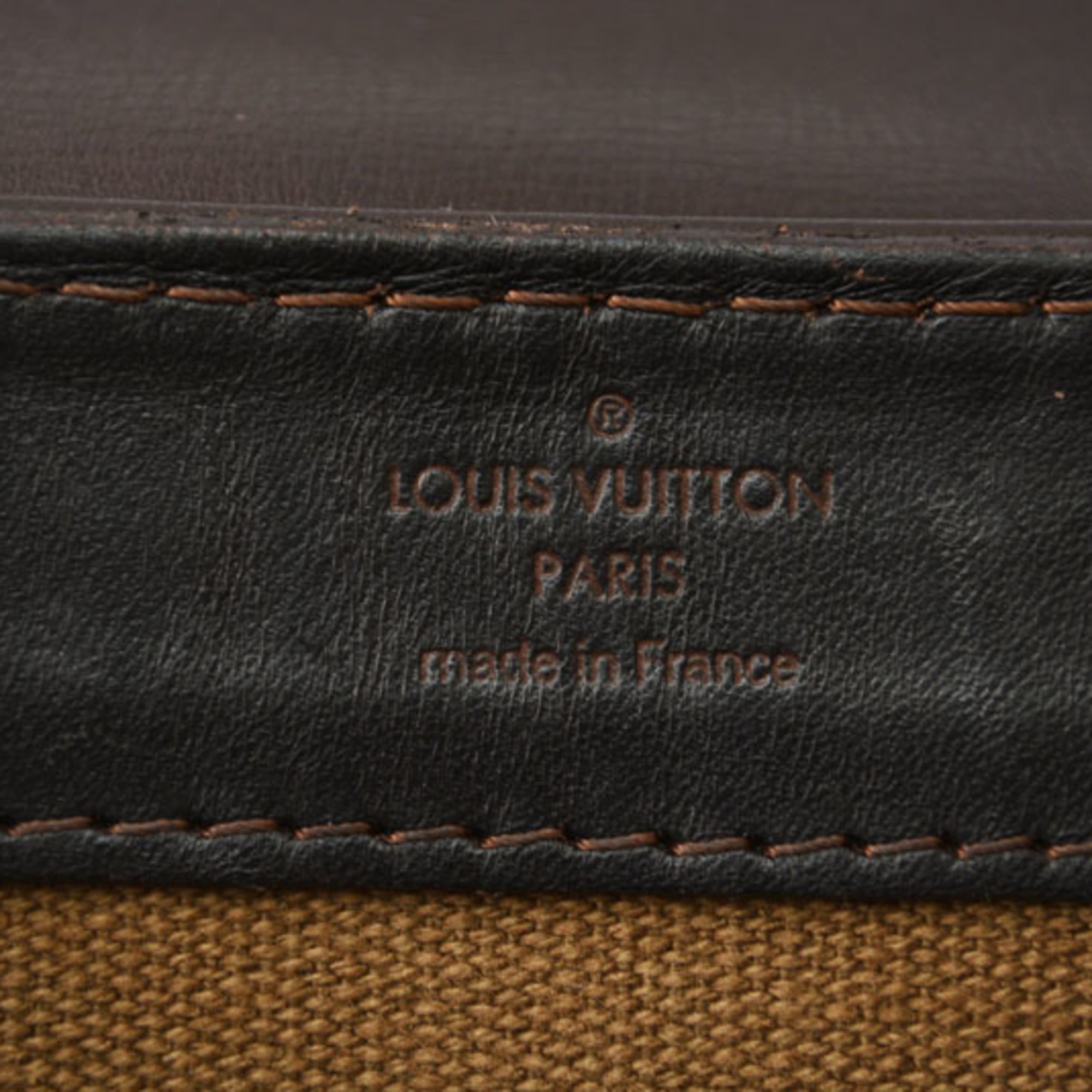 Louis Vuitton Coffee Leather Shoulder Bag (Pre-Owned)