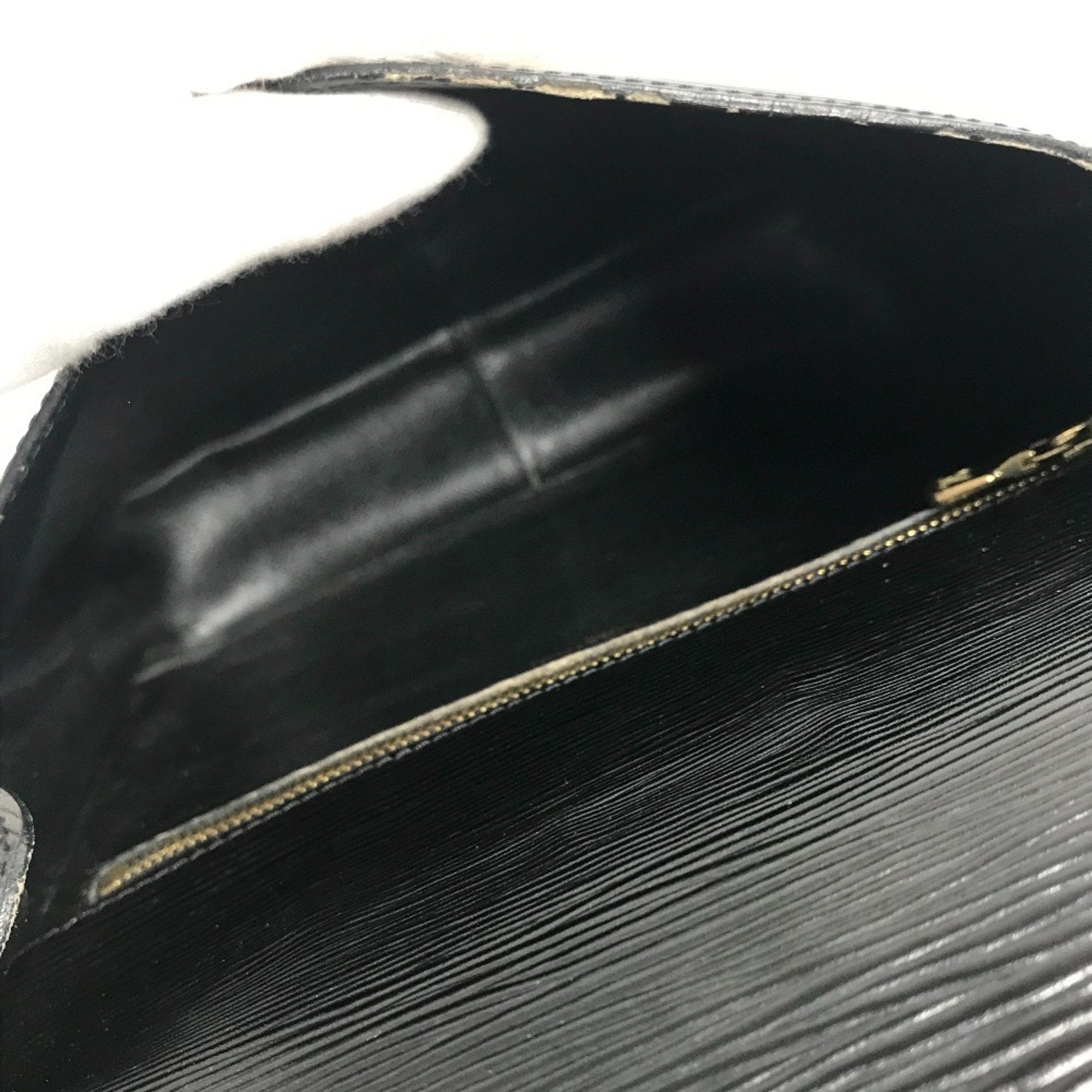 Louis Vuitton Black Noir Epi Leather Shoulder Bag (Pre-Owned)