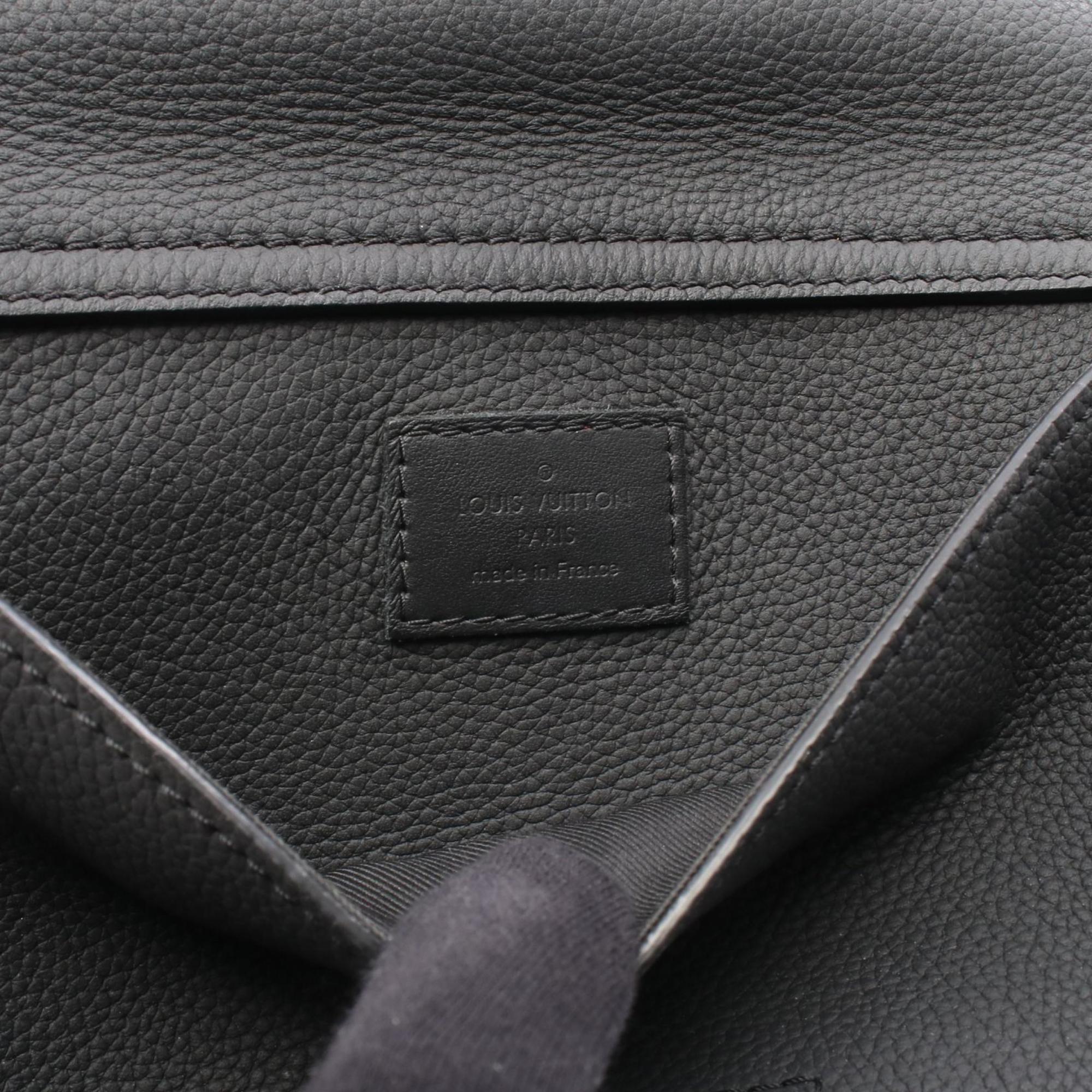 Louis Vuitton Black Noir Leather Fanny Pack (Pre-Owned)