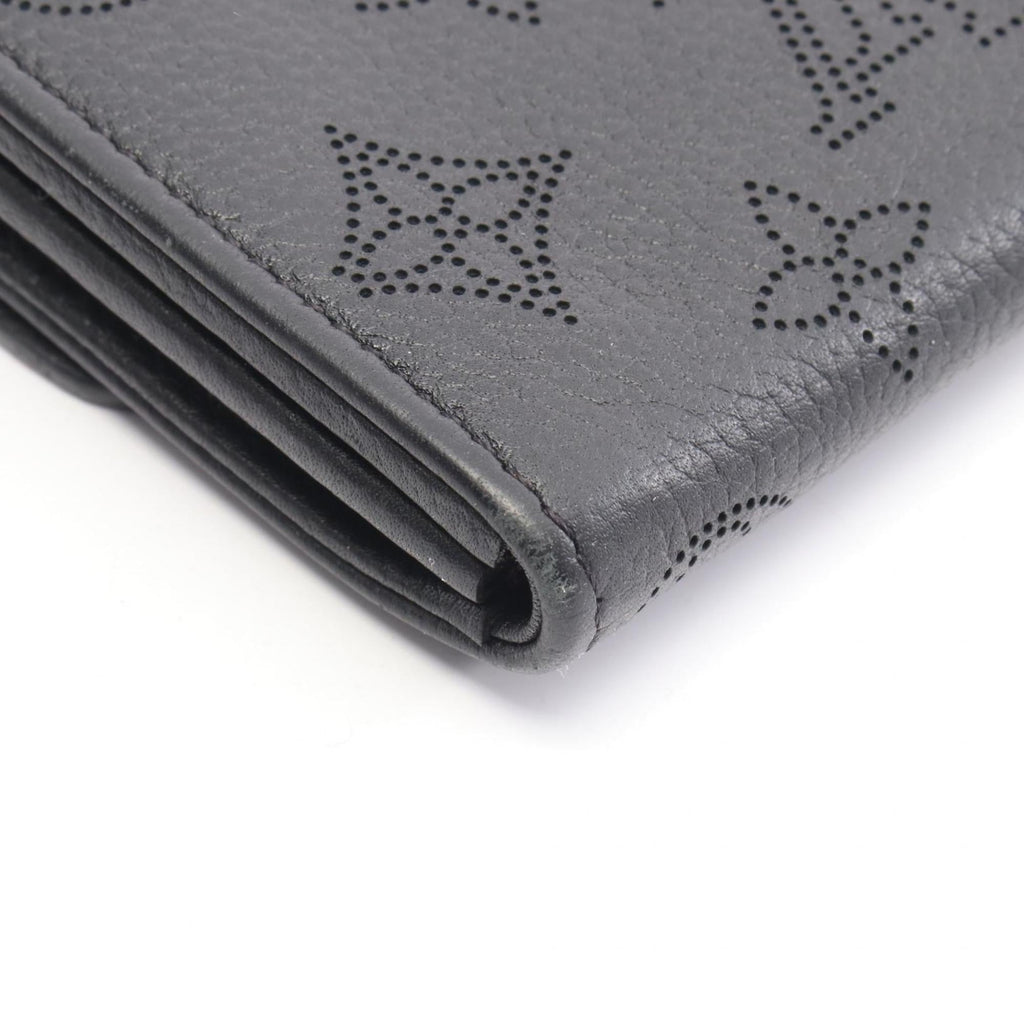 Louis Vuitton Black Noir Mahina Leather Leather Long Wallet (Bi-Fold) (Pre-Owned)