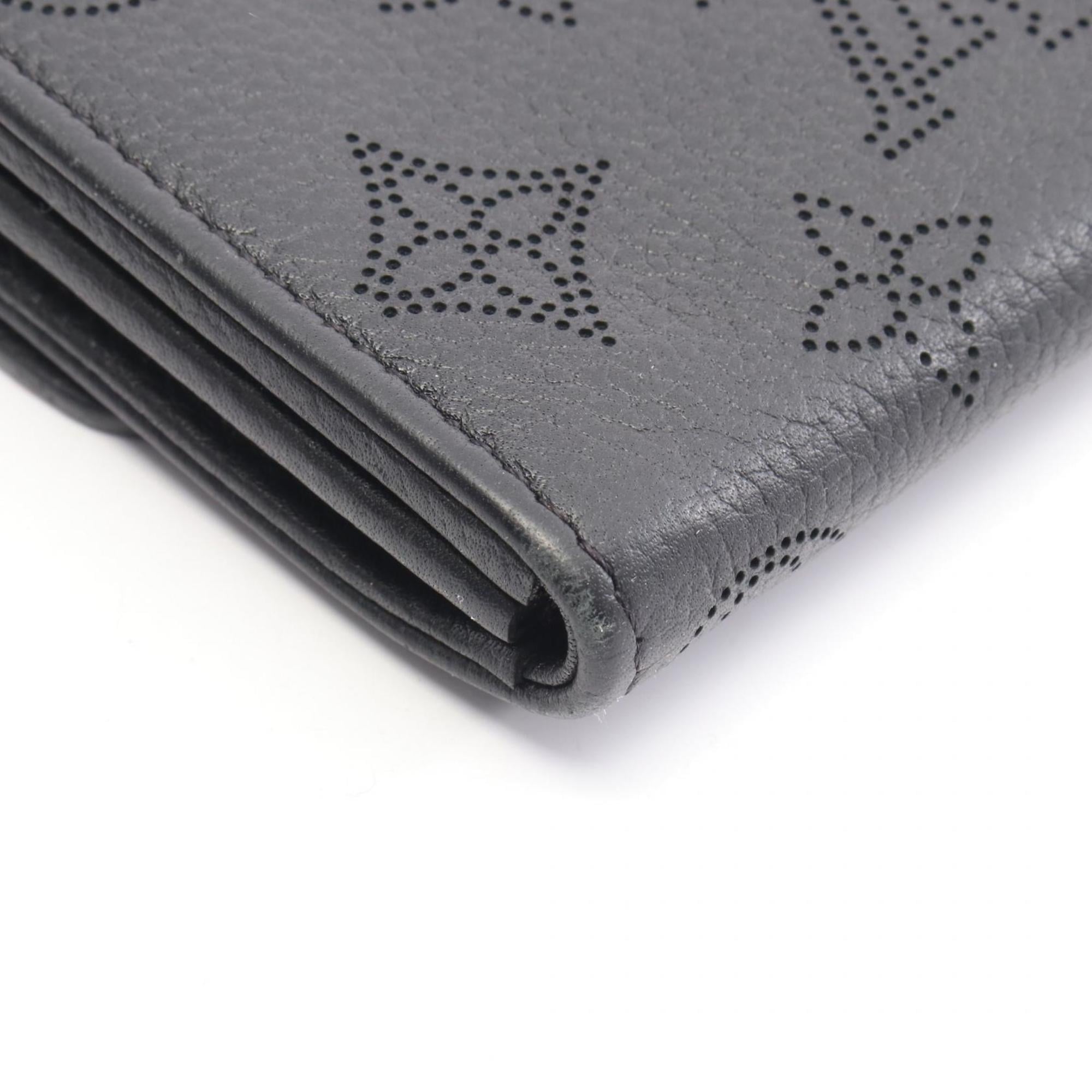 Louis Vuitton Black Noir Mahina Leather Leather Long Wallet (Bi-Fold) (Pre-Owned)
