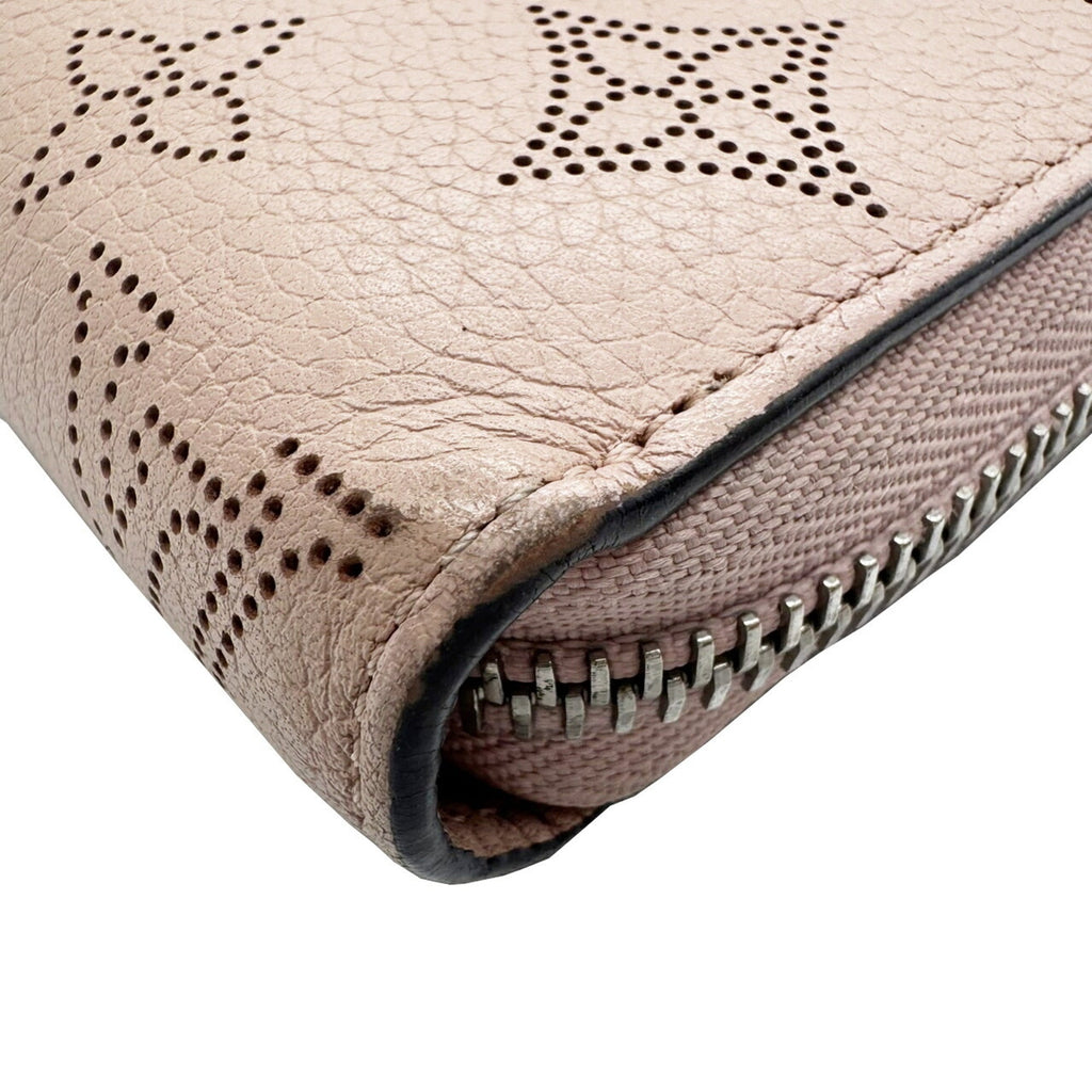 Louis Vuitton Mahina Pink Mahina Leather Long Wallet (Bi-Fold) (Pre-Owned)