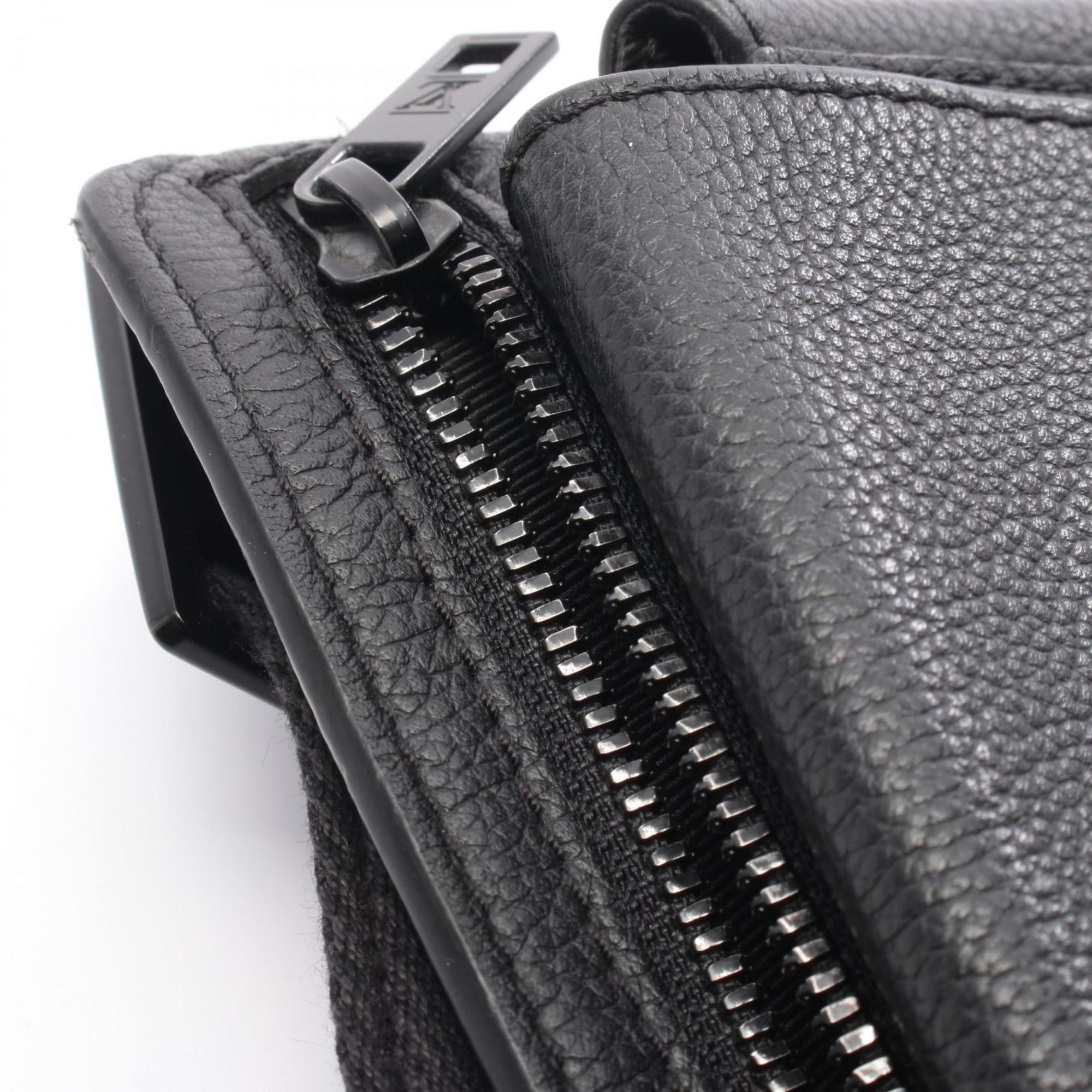 Louis Vuitton Black Noir Leather Fanny Pack (Pre-Owned)