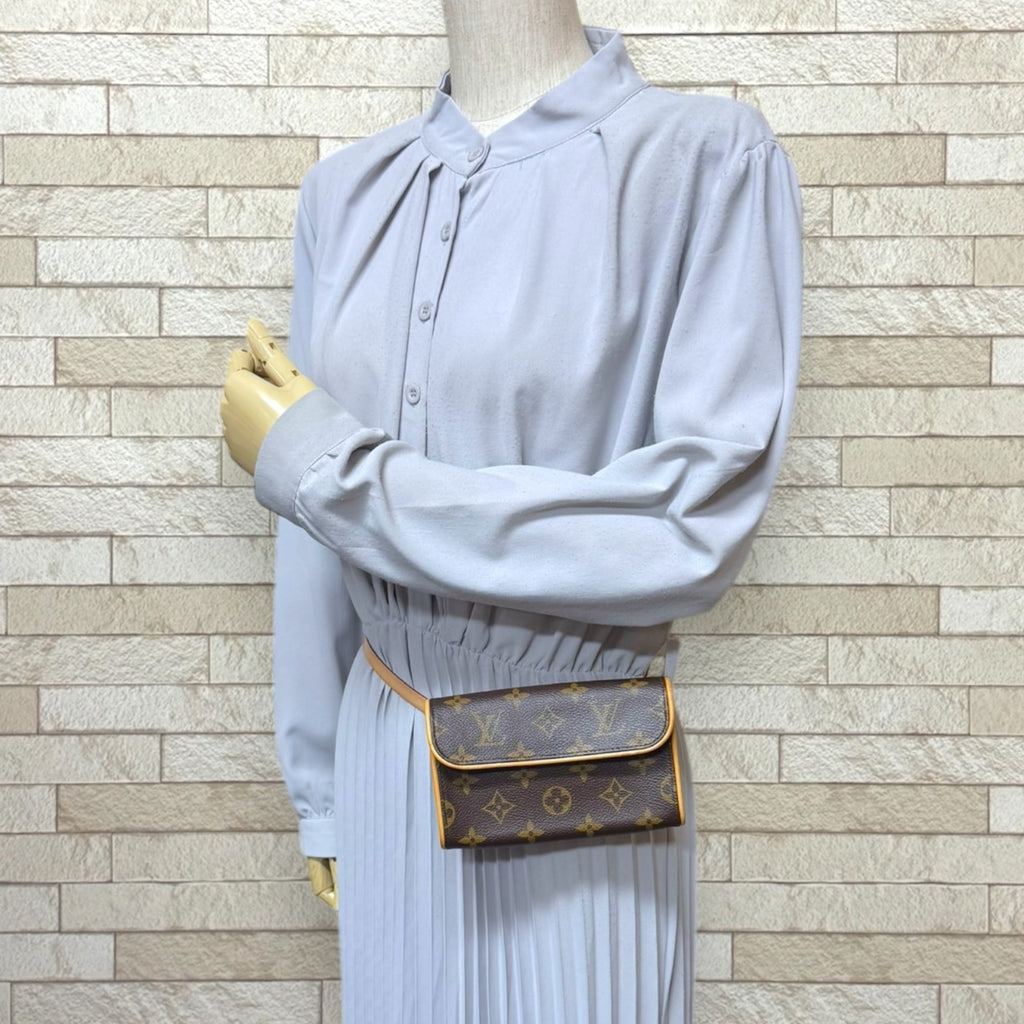Louis Vuitton Brown Monogram Fanny Pack (Pre-Owned)