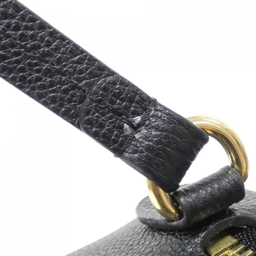 Louis Vuitton Black Leather Shoulder Bag (Pre-Owned)