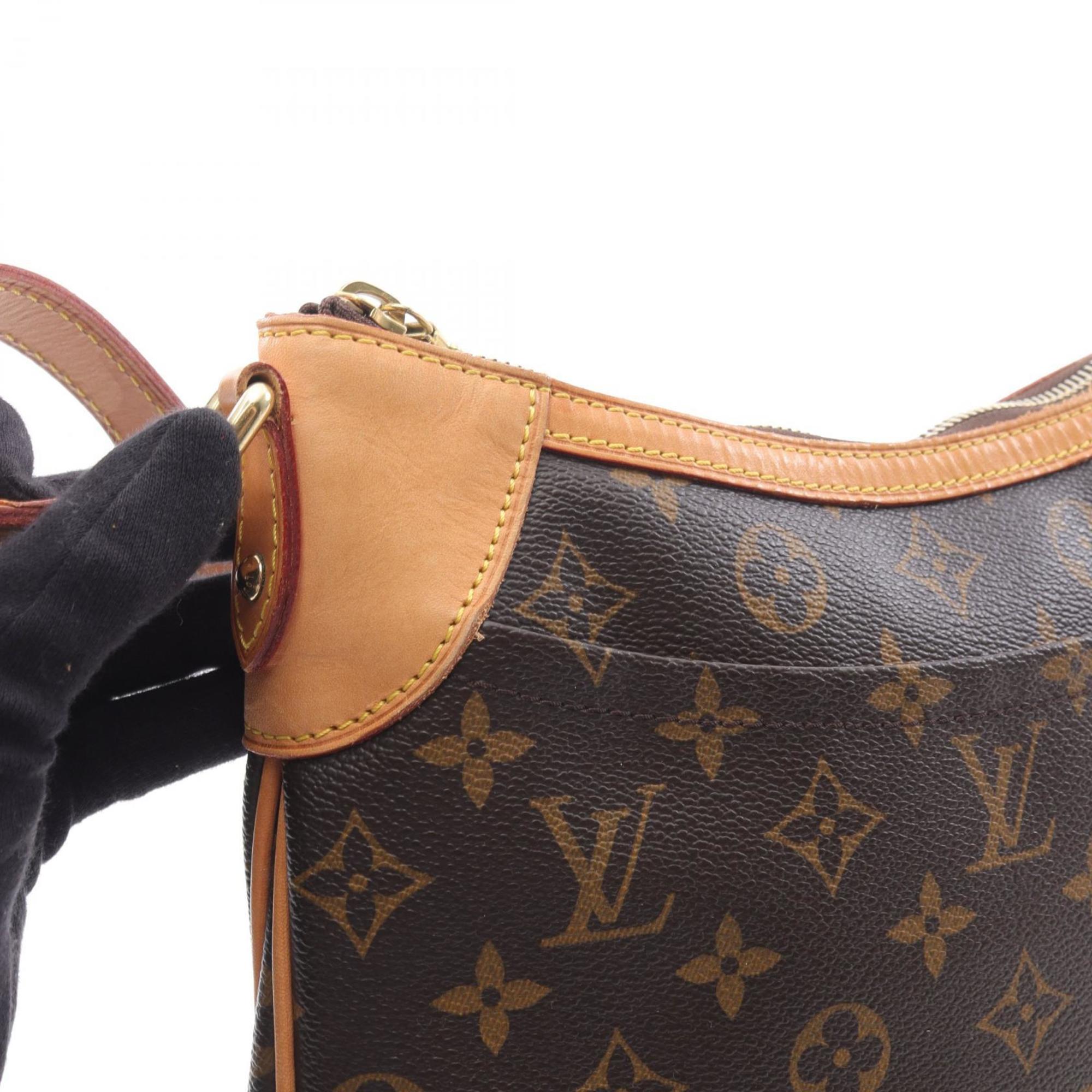 Louis Vuitton Brown Coated Canvas Leather Shoulder Bag (Pre-Owned)
