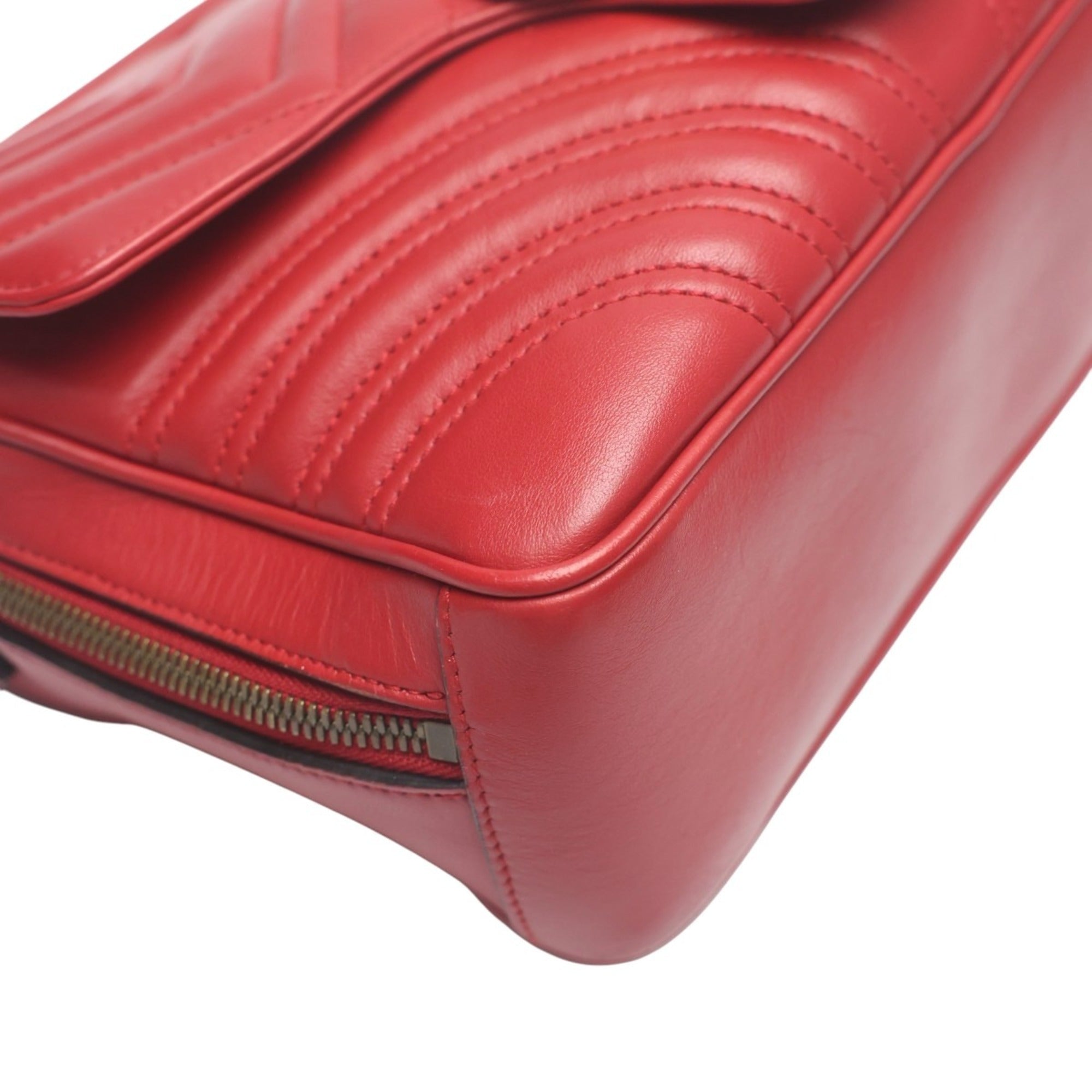 GG Marmont Zip Around Camera Bag Matelasse Leather Small