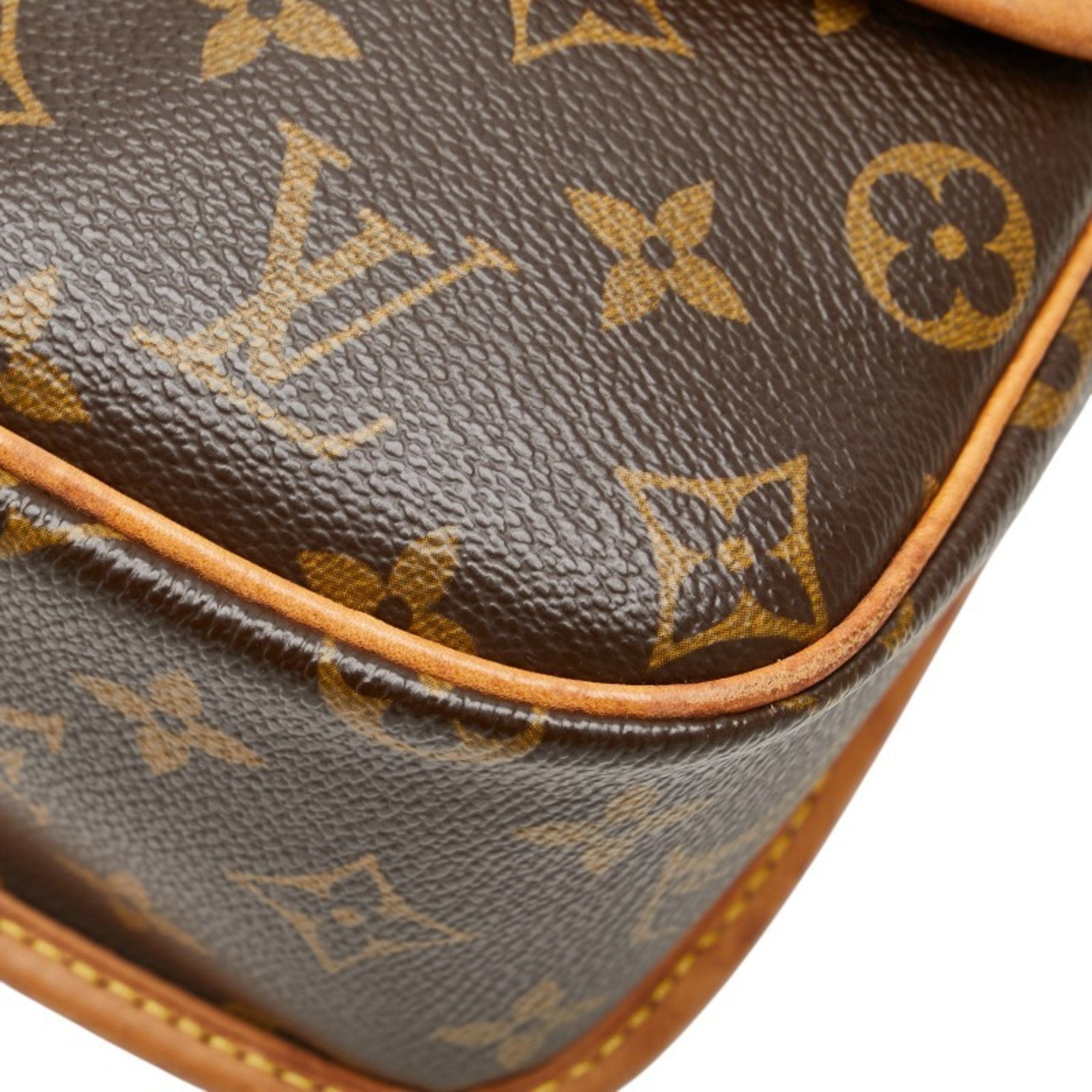 Louis Vuitton Monogram Brown Pvc Leather Shoulder Bag (Pre-Owned)