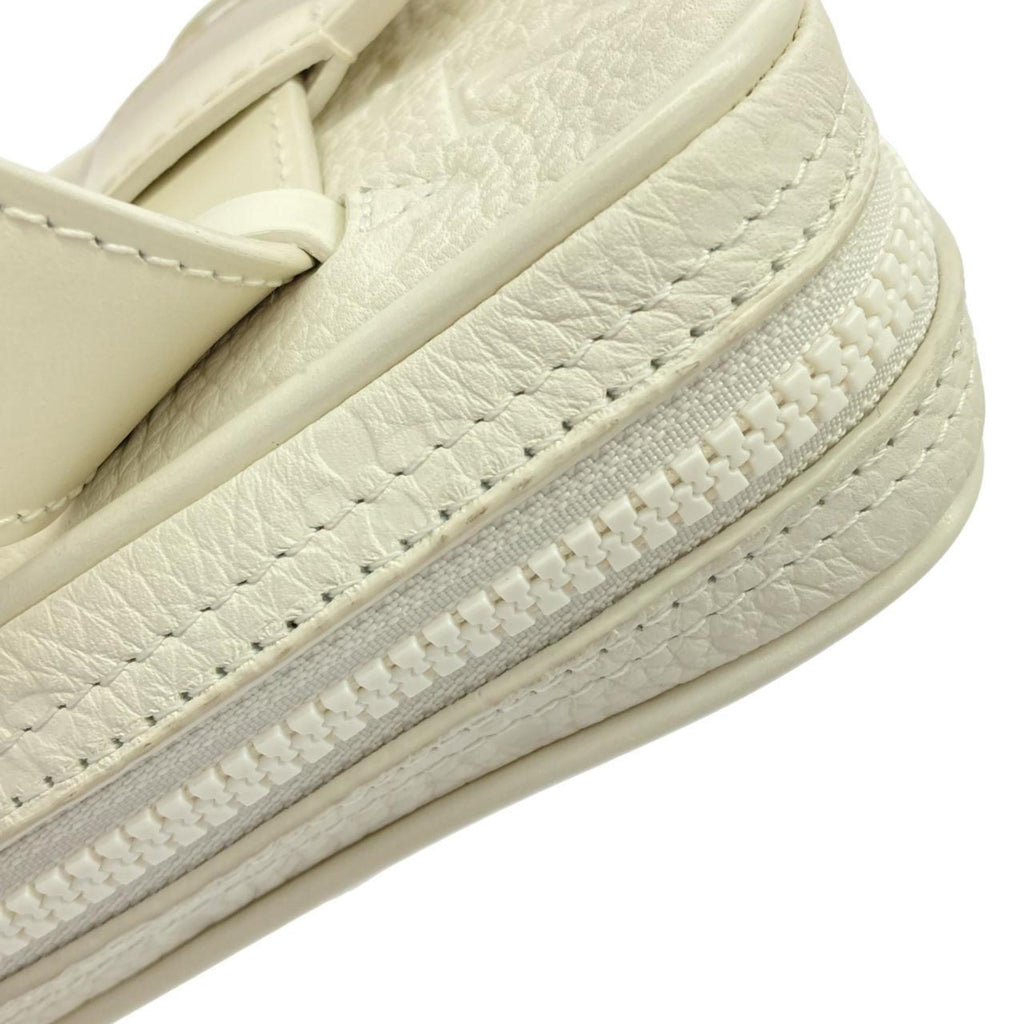 Louis Vuitton White Leather Shoulder Bag (Pre-Owned)