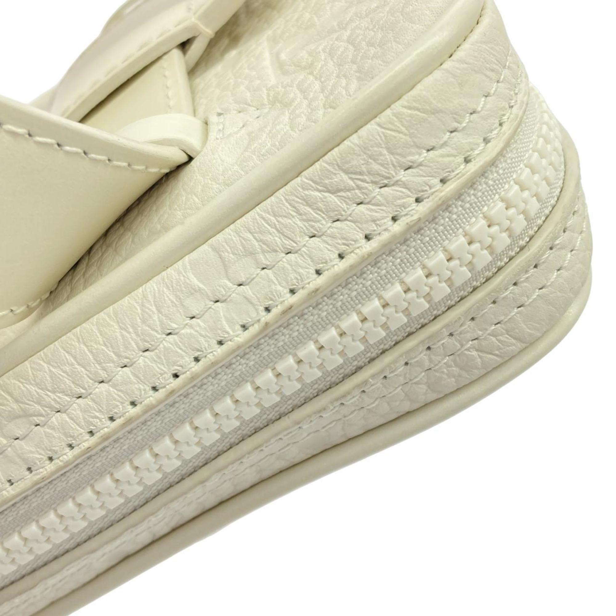 Louis Vuitton White Leather Shoulder Bag (Pre-Owned)