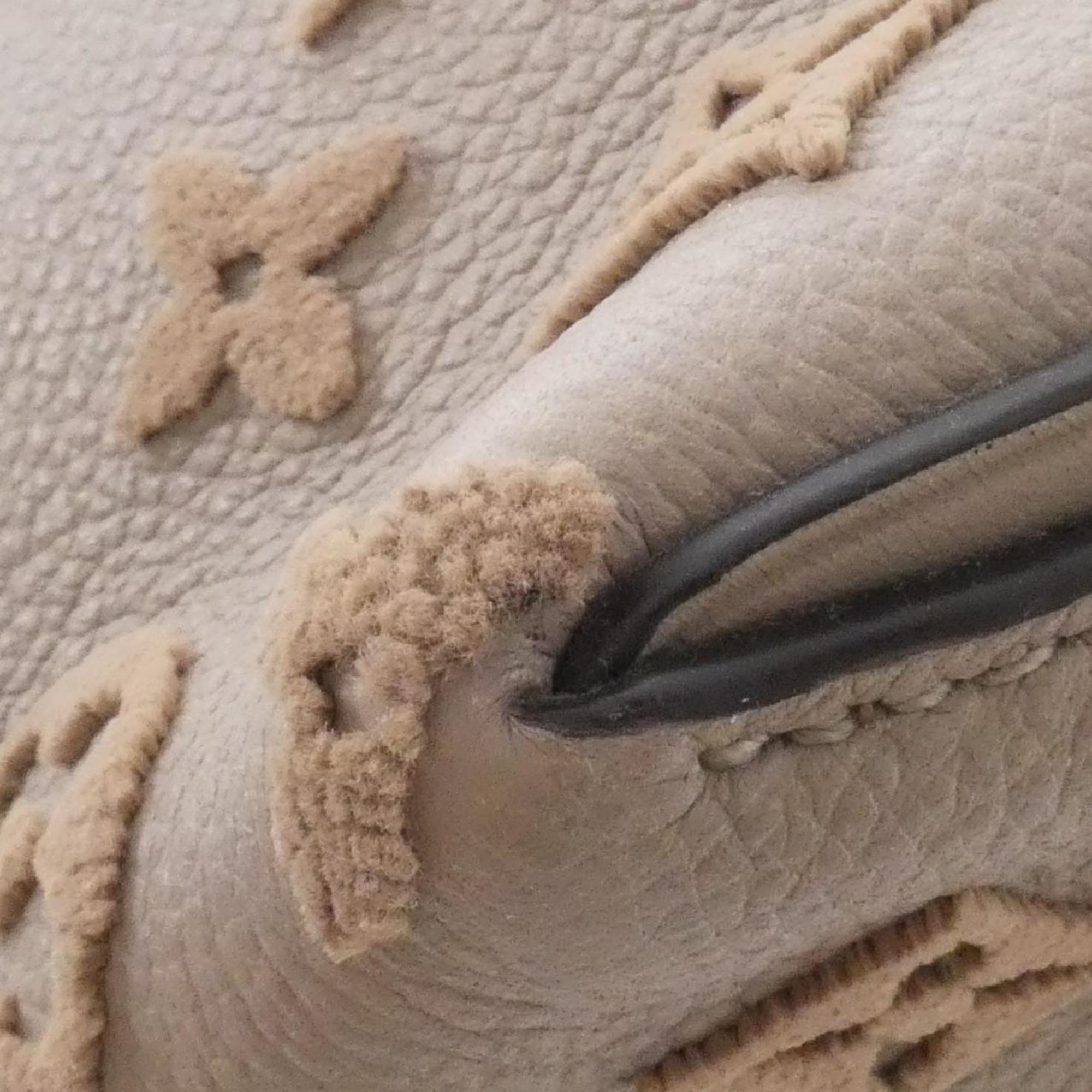 Louis Vuitton Galle Handbag (Pre-Owned)