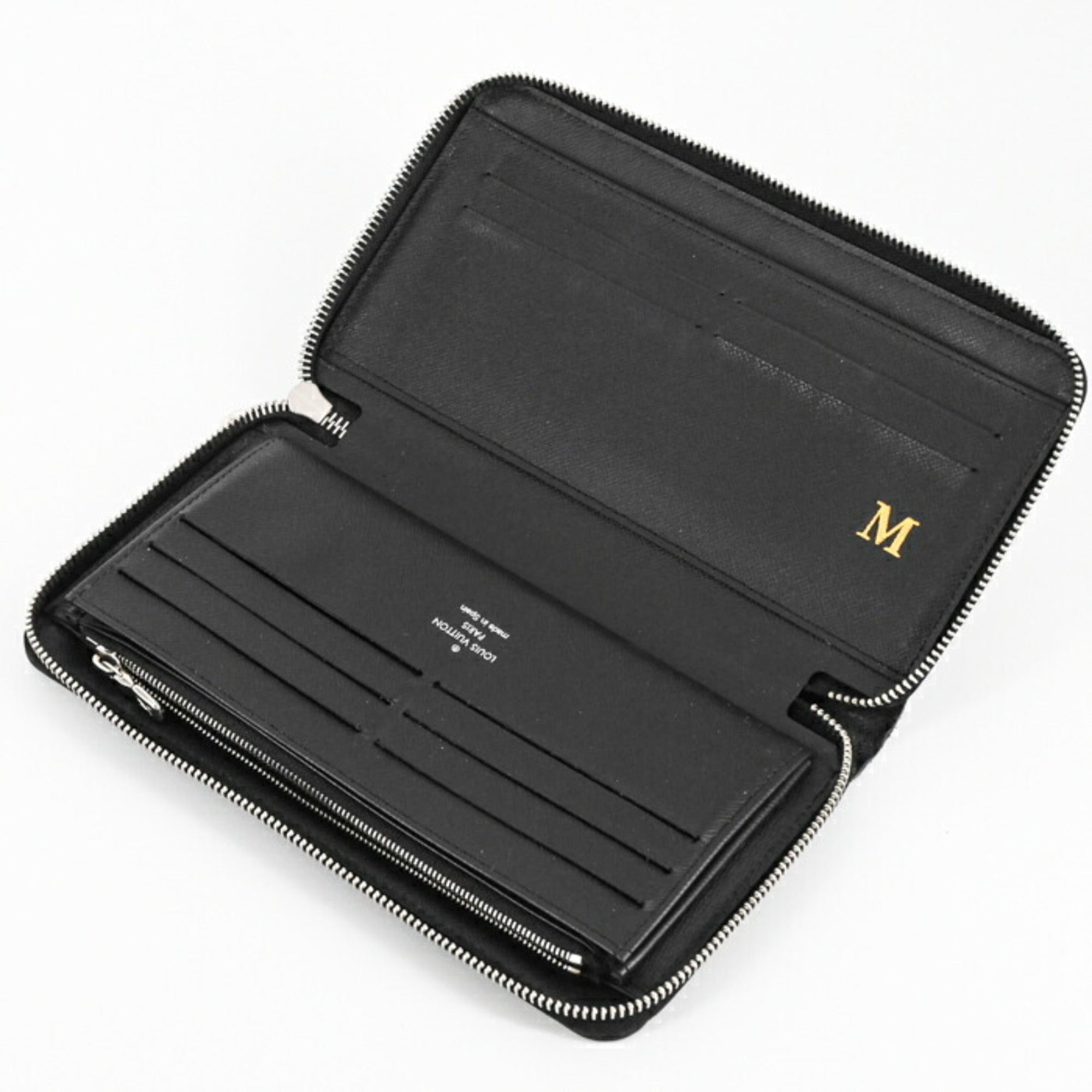 Louis Vuitton Black Taiga Leather Wallet (Tri-Fold) (Pre-Owned)
