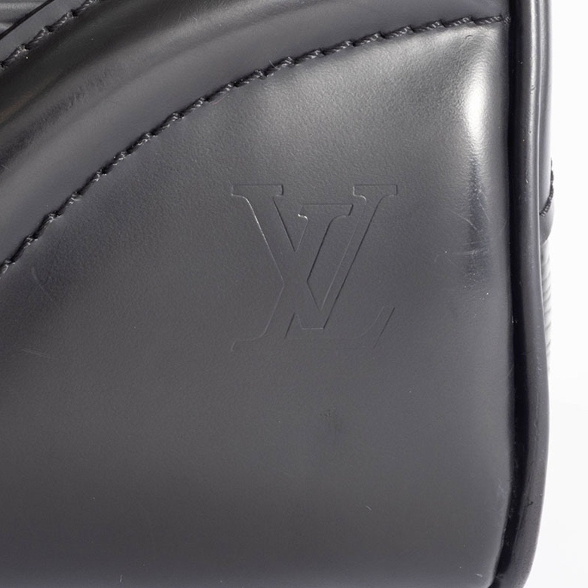 Louis Vuitton Noir Epi Leather Handbag (Pre-Owned)