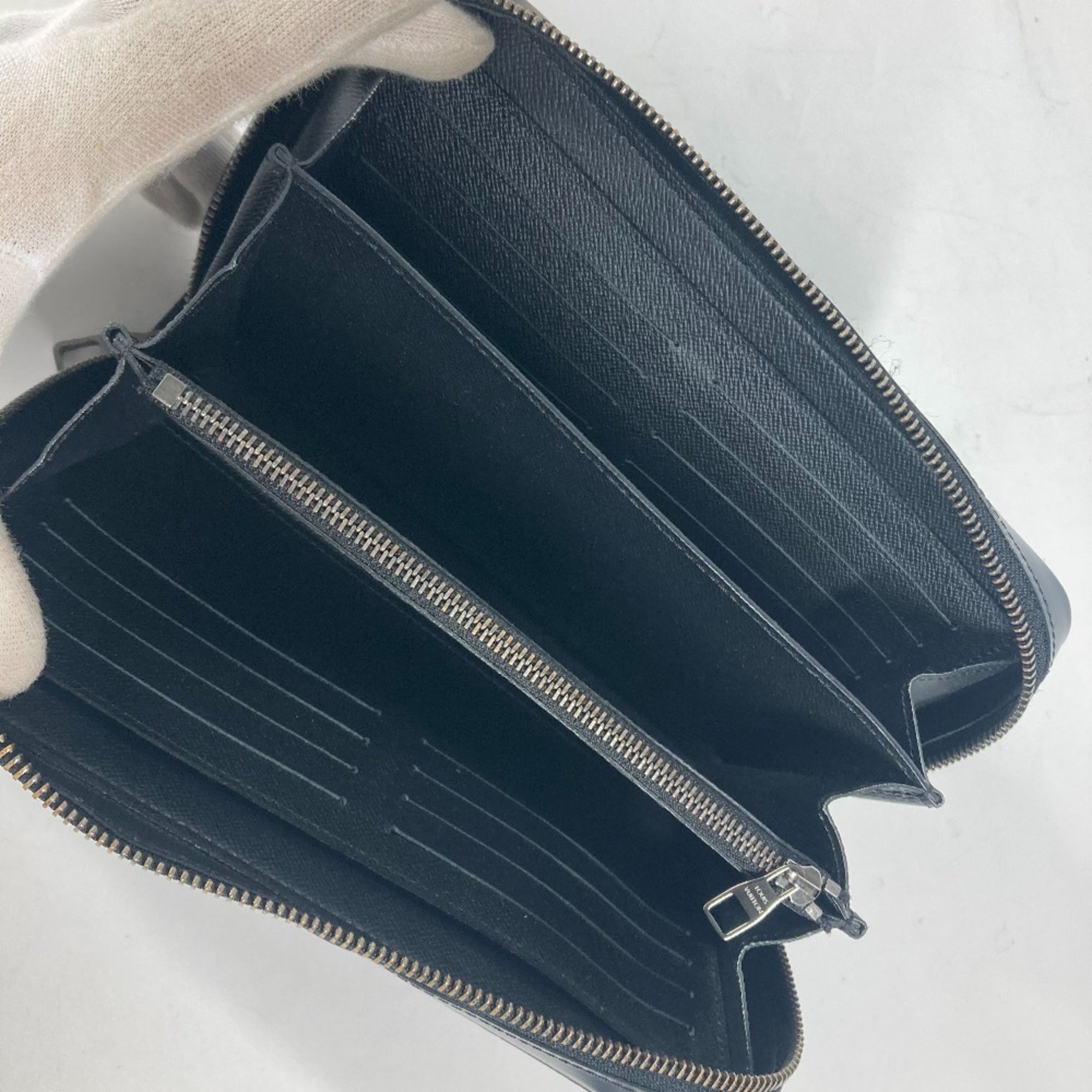 Louis Vuitton Monogram Eclipse Black Monogram Eclipse Long Wallet (Bi-Fold) (Pre-Owned)