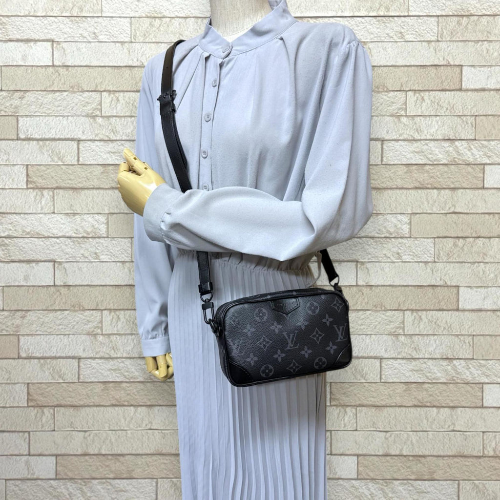 Louis Vuitton Black Monogram Eclipse Shoulder Bag (Pre-Owned)