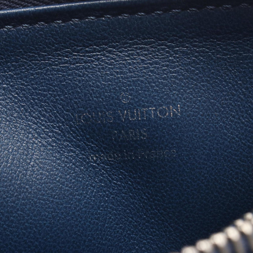 Louis Vuitton Navy Shoulder Bag (Pre-Owned)