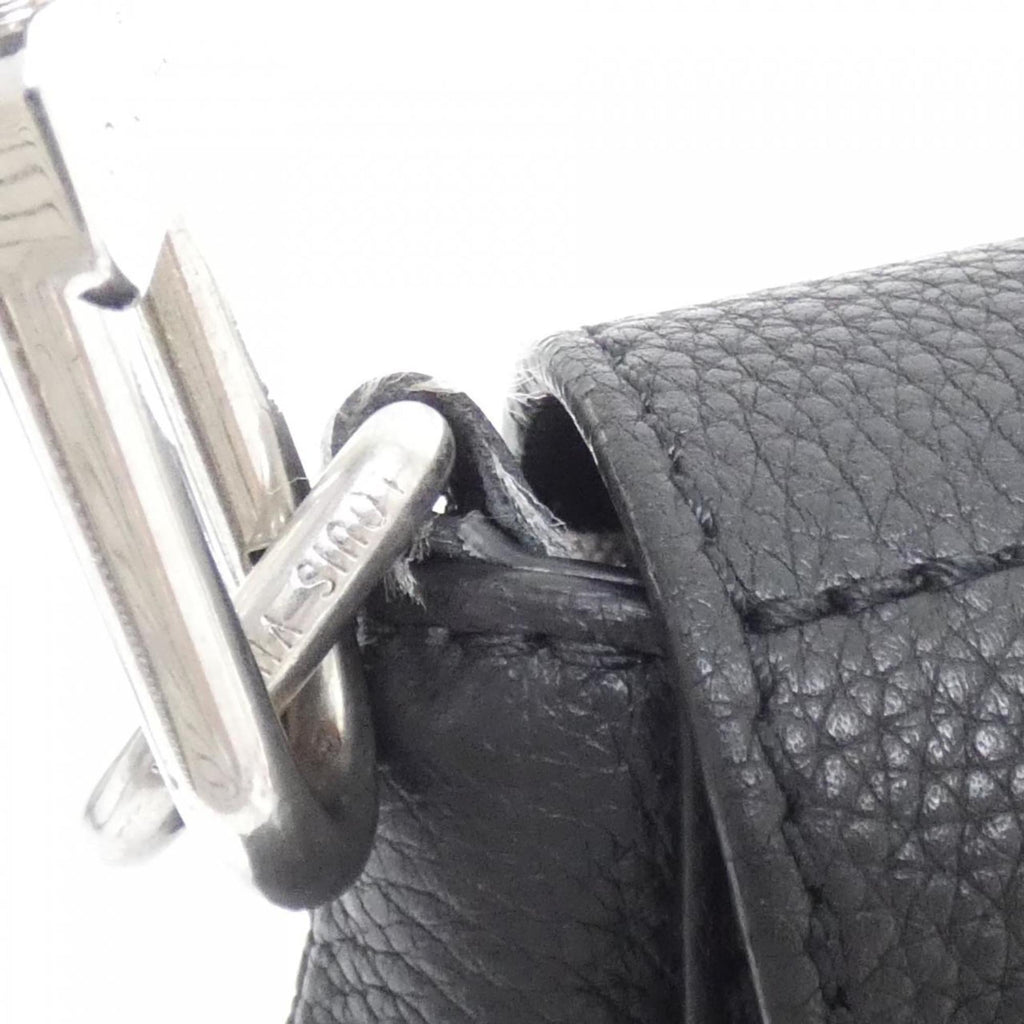 Louis Vuitton Black Leather Shoulder Bag (Pre-Owned)
