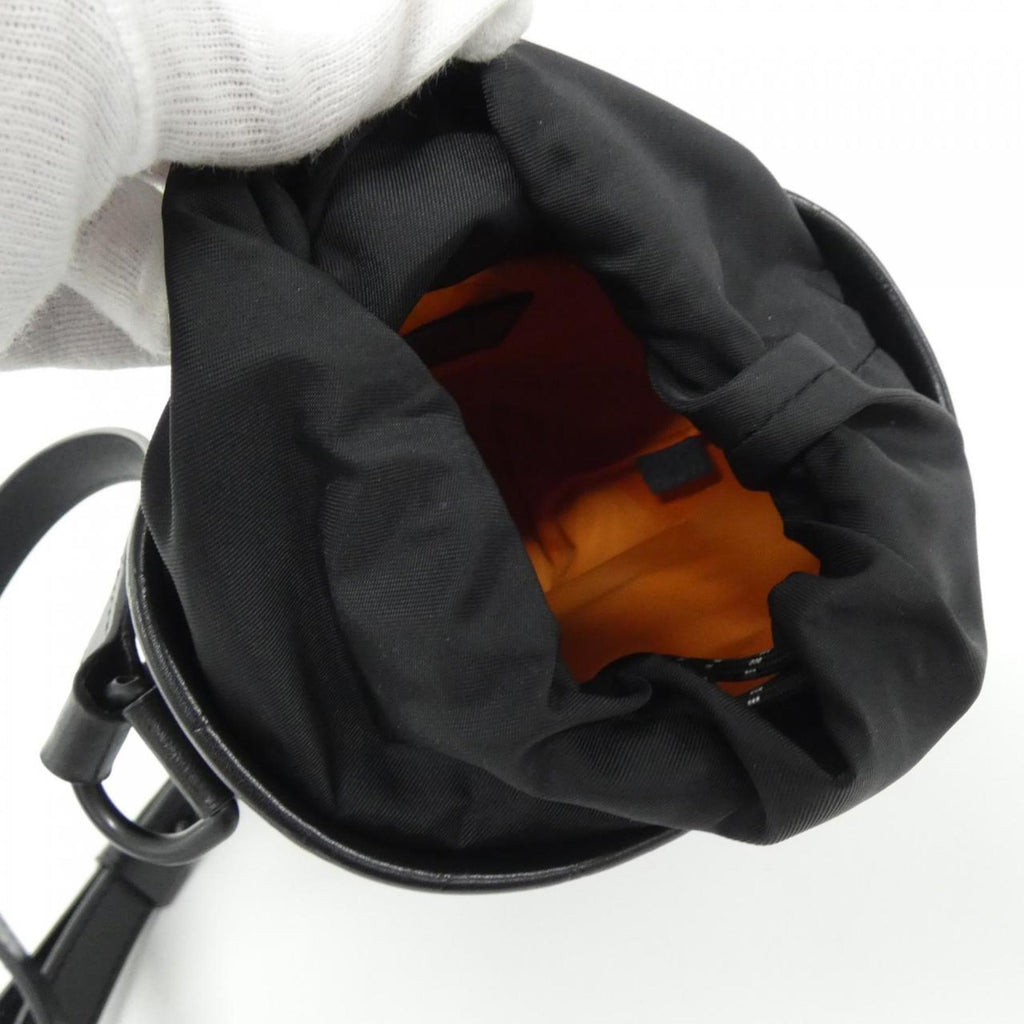 Louis Vuitton Black Leather Shoulder Bag (Pre-Owned)