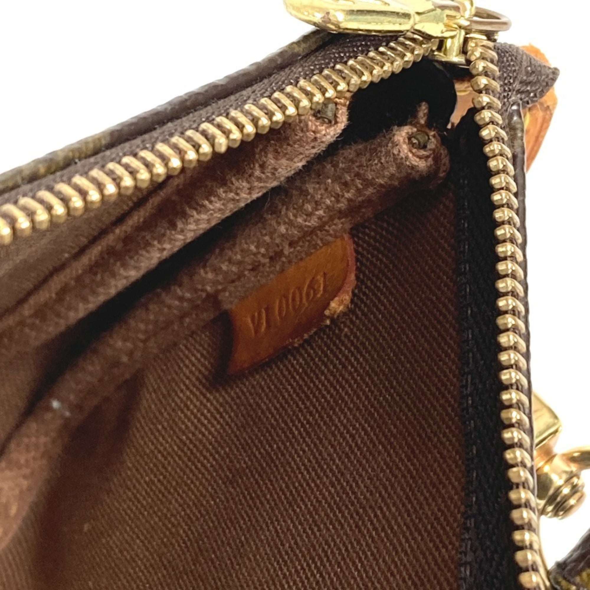 Louis Vuitton Brown Monogram Monogram Pochette Pouch Shoulder Bag (Pre-Owned)