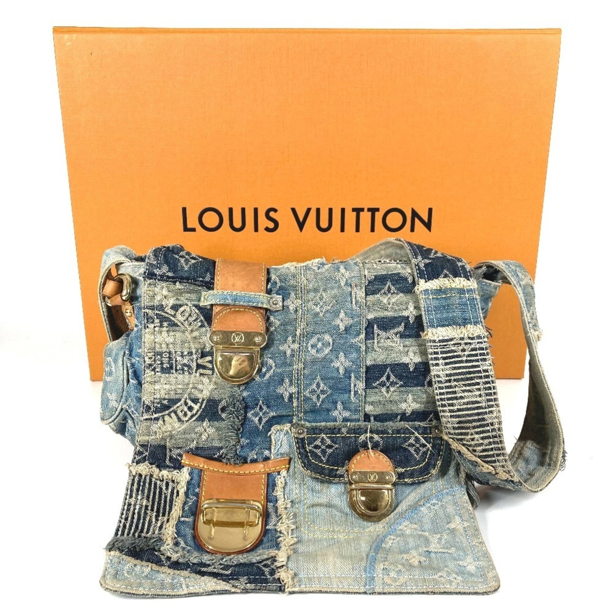 Louis Vuitton Monogram Denim Blue Monogram Denim Messenger Bag Shoulder Bag (Pre-Owned)
