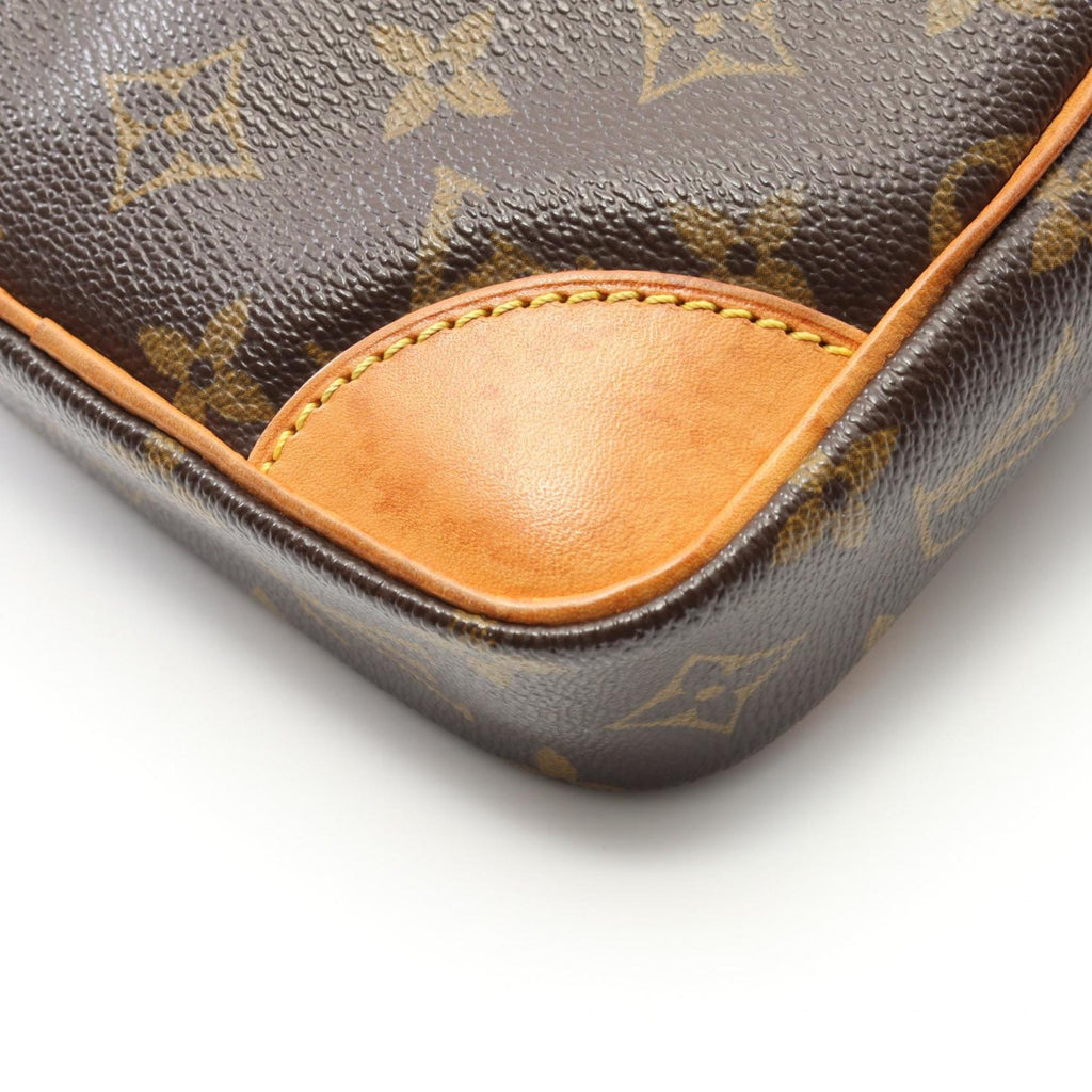 Louis Vuitton Brown Monogram Monogram Shoulder Bag (Pre-Owned)