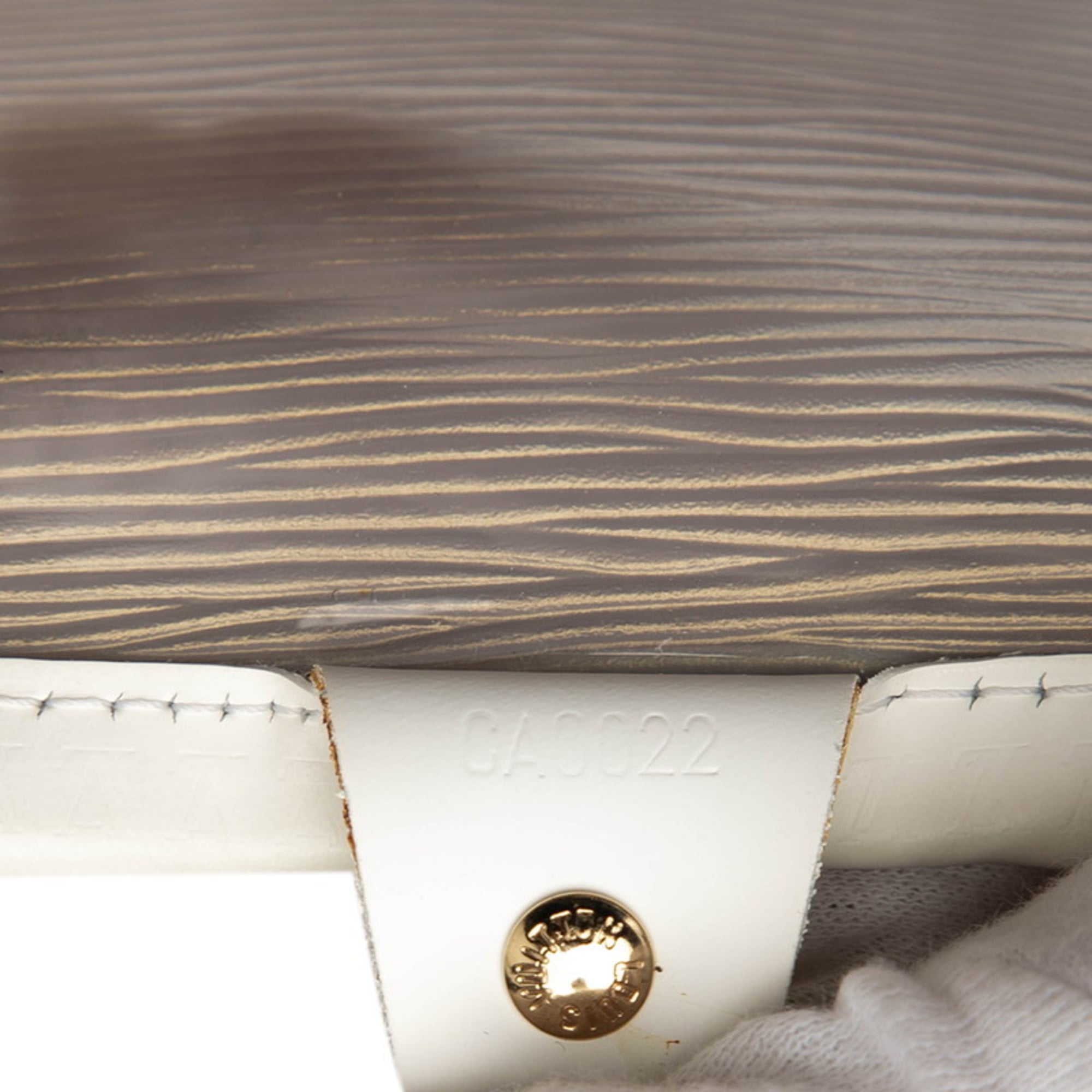 Louis Vuitton Clear White Vinyl Leather Handbag Pouch Tote Bag (Pre-Owned)