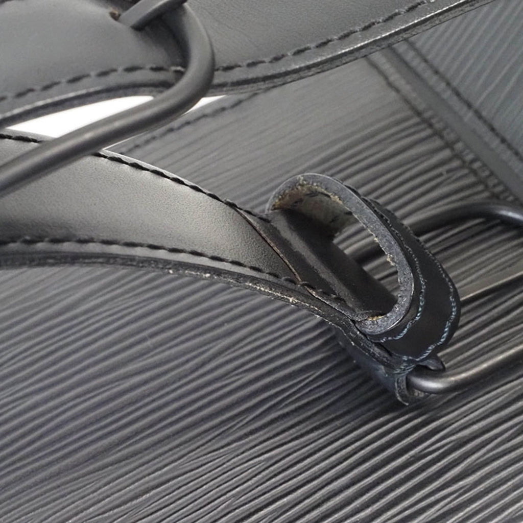 Louis Vuitton Black Epi Leather Handbag Shoulder Bag (Pre-Owned)