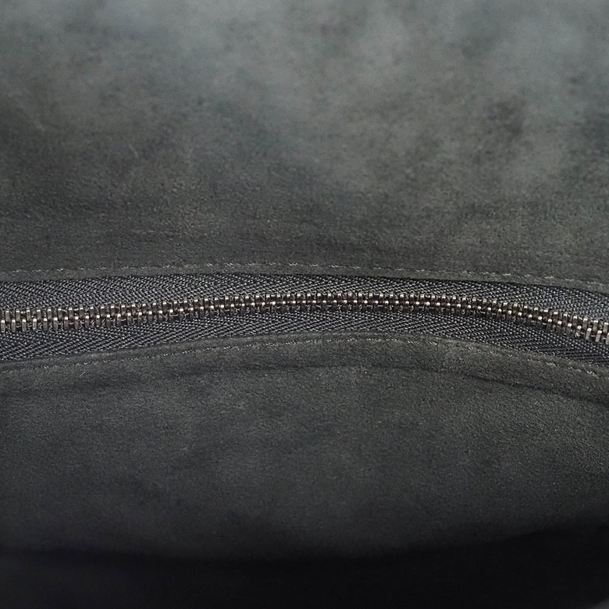 Louis Vuitton Black Epi Leather Handbag Shoulder Bag (Pre-Owned)