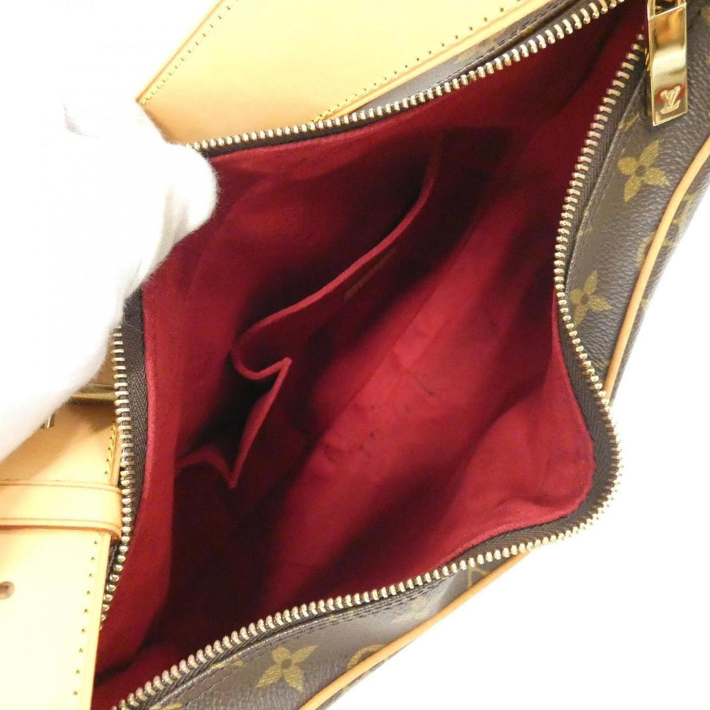 Louis Vuitton Marron Coated Canvas Shoulder Bag (Pre-Owned)