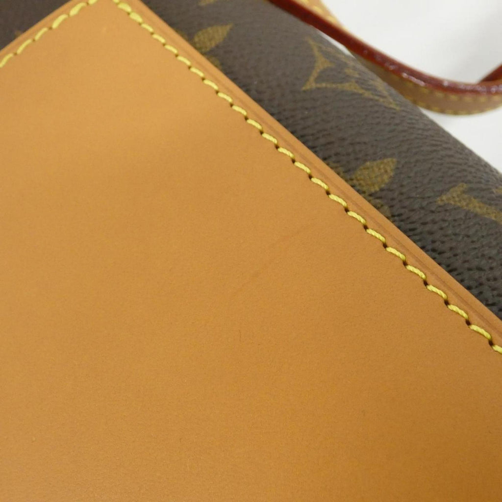 Louis Vuitton Marron Coated Canvas Shoulder Bag (Pre-Owned)